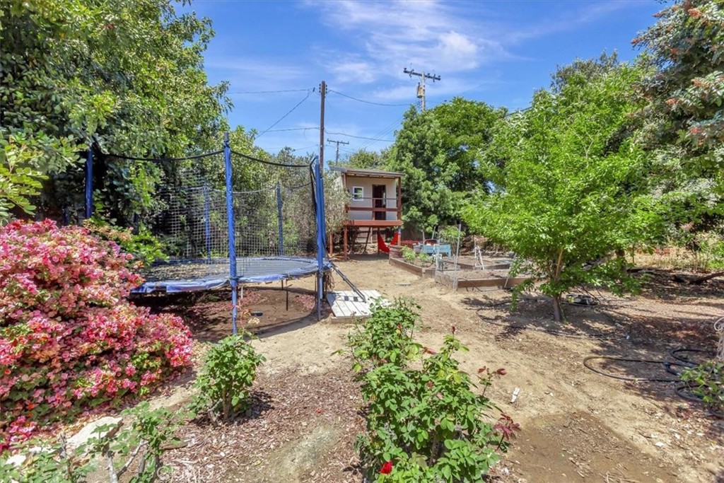 11111 Magda Lane