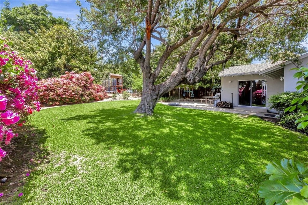 11111 Magda Lane