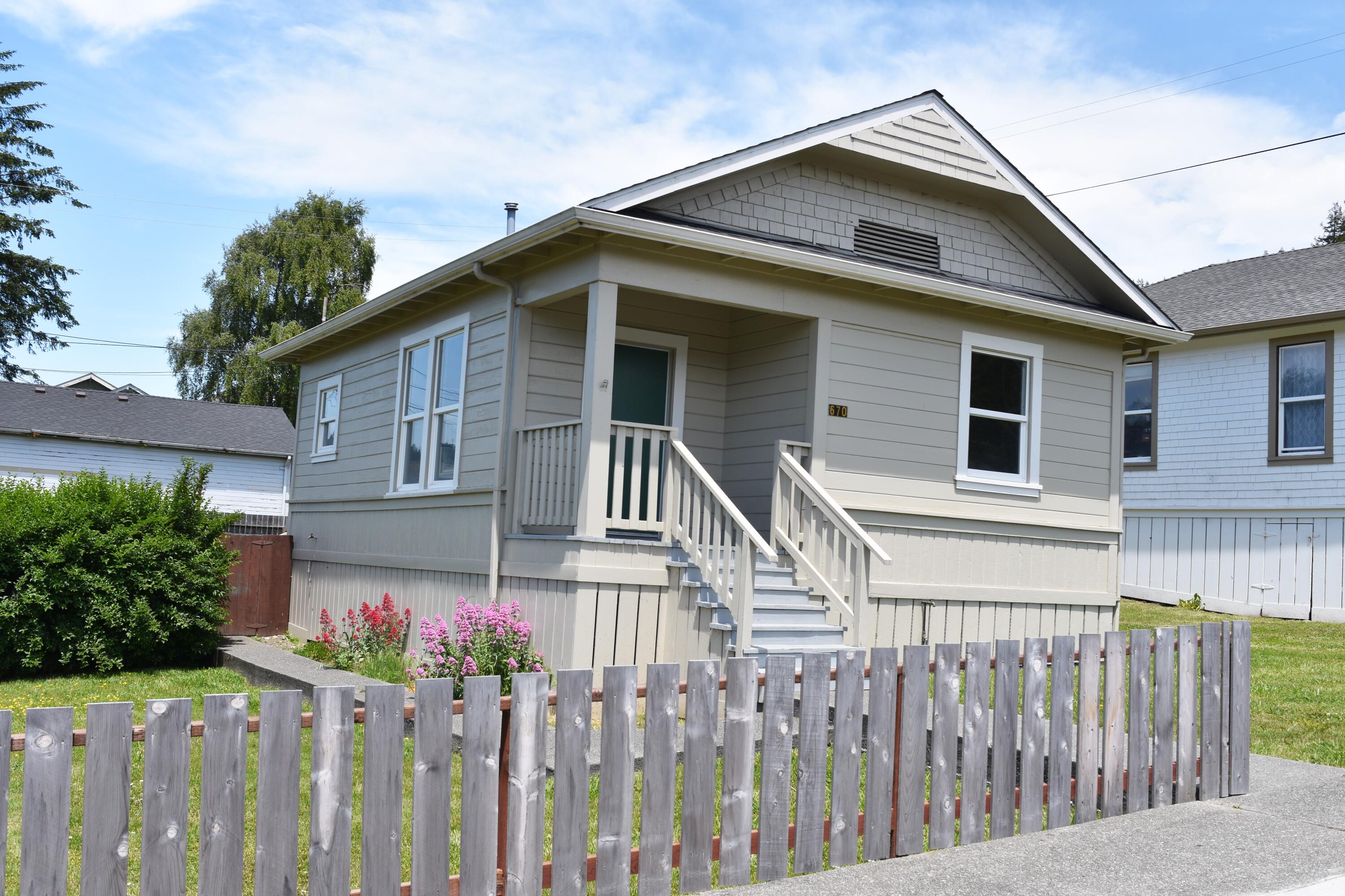 670 4th Street