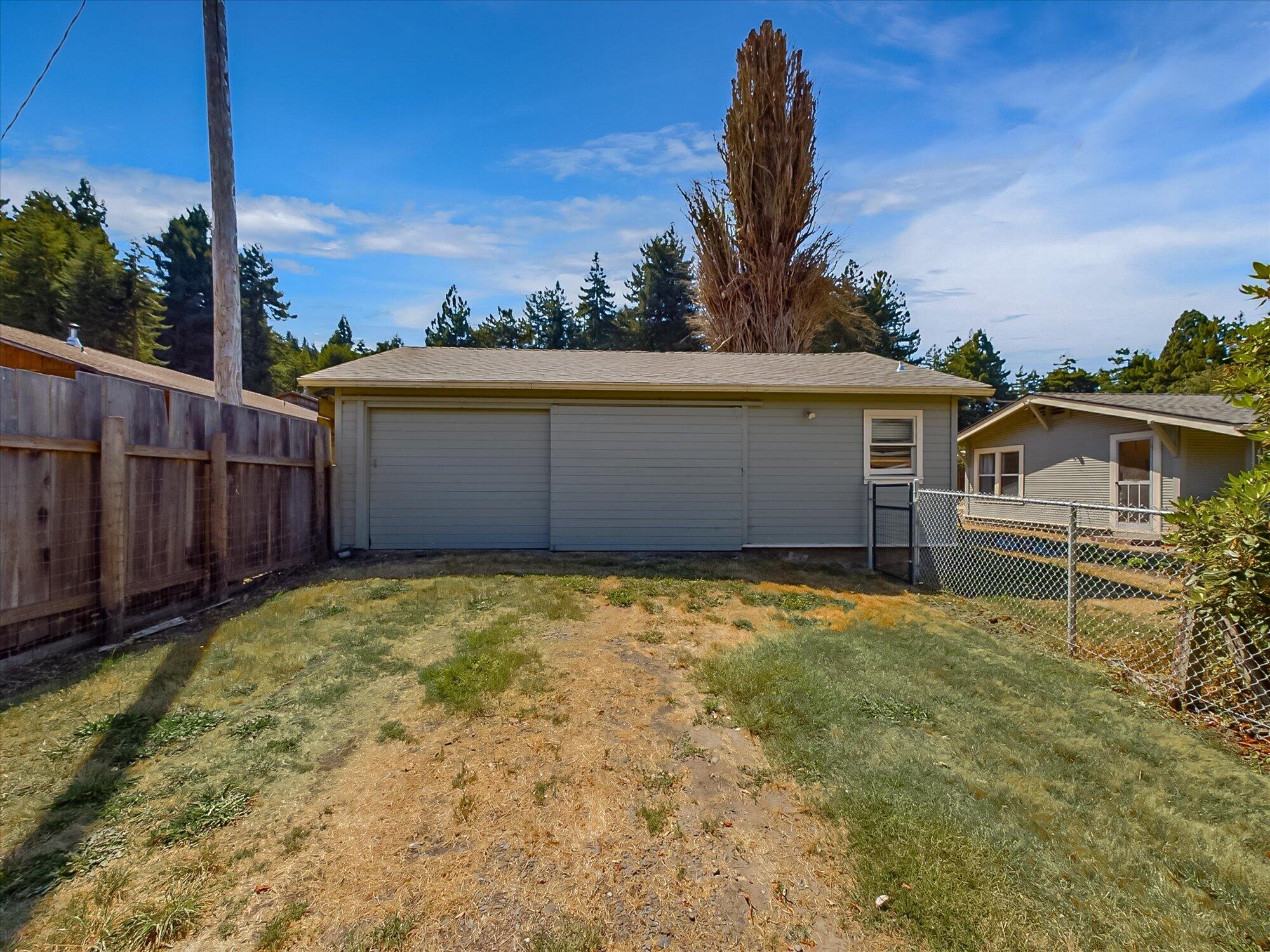 405 Ogle Avenue