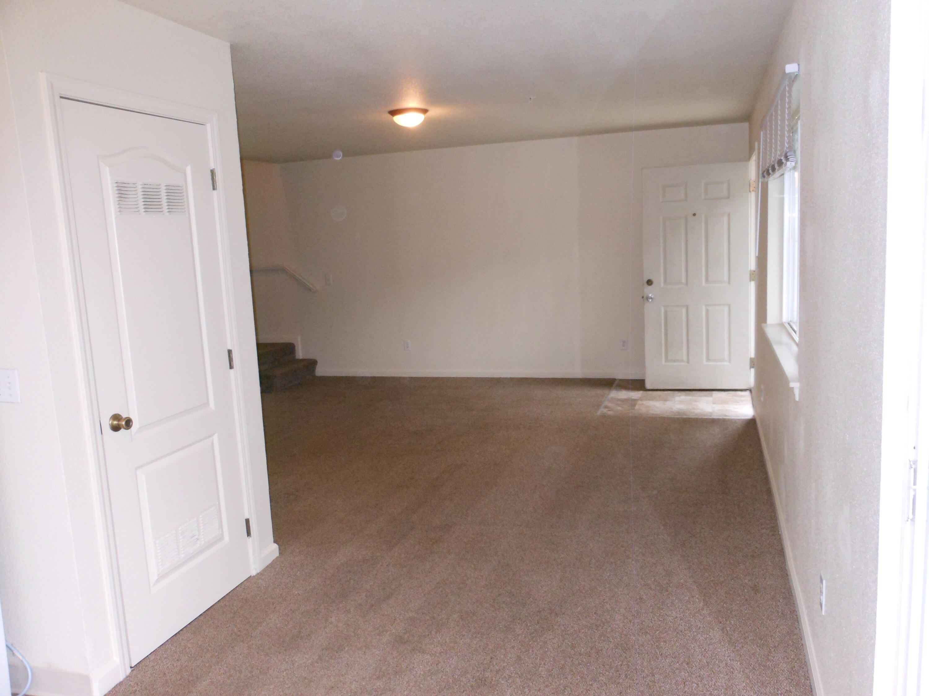 2989 Rainbow Lane