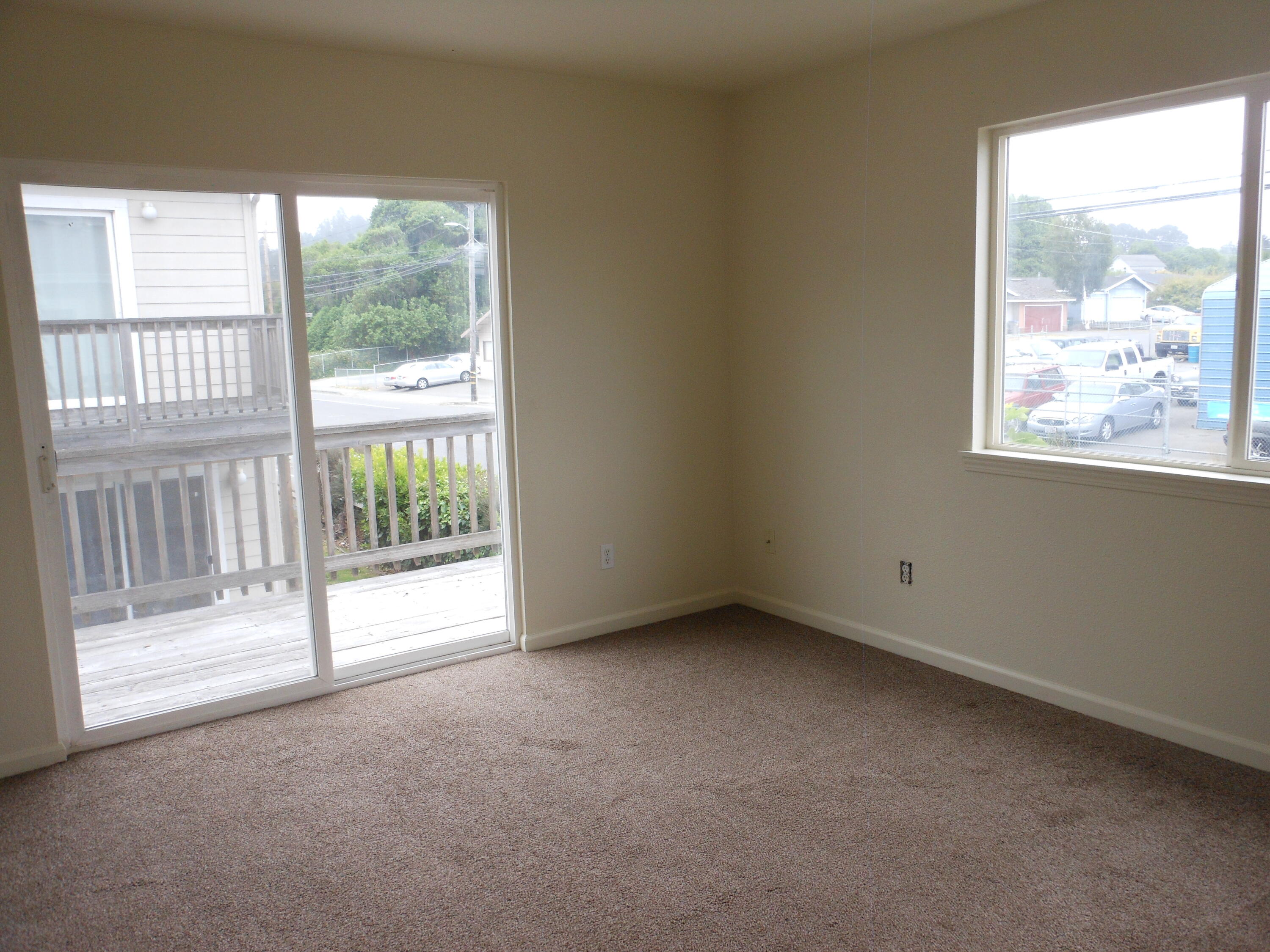 2989 Rainbow Lane
