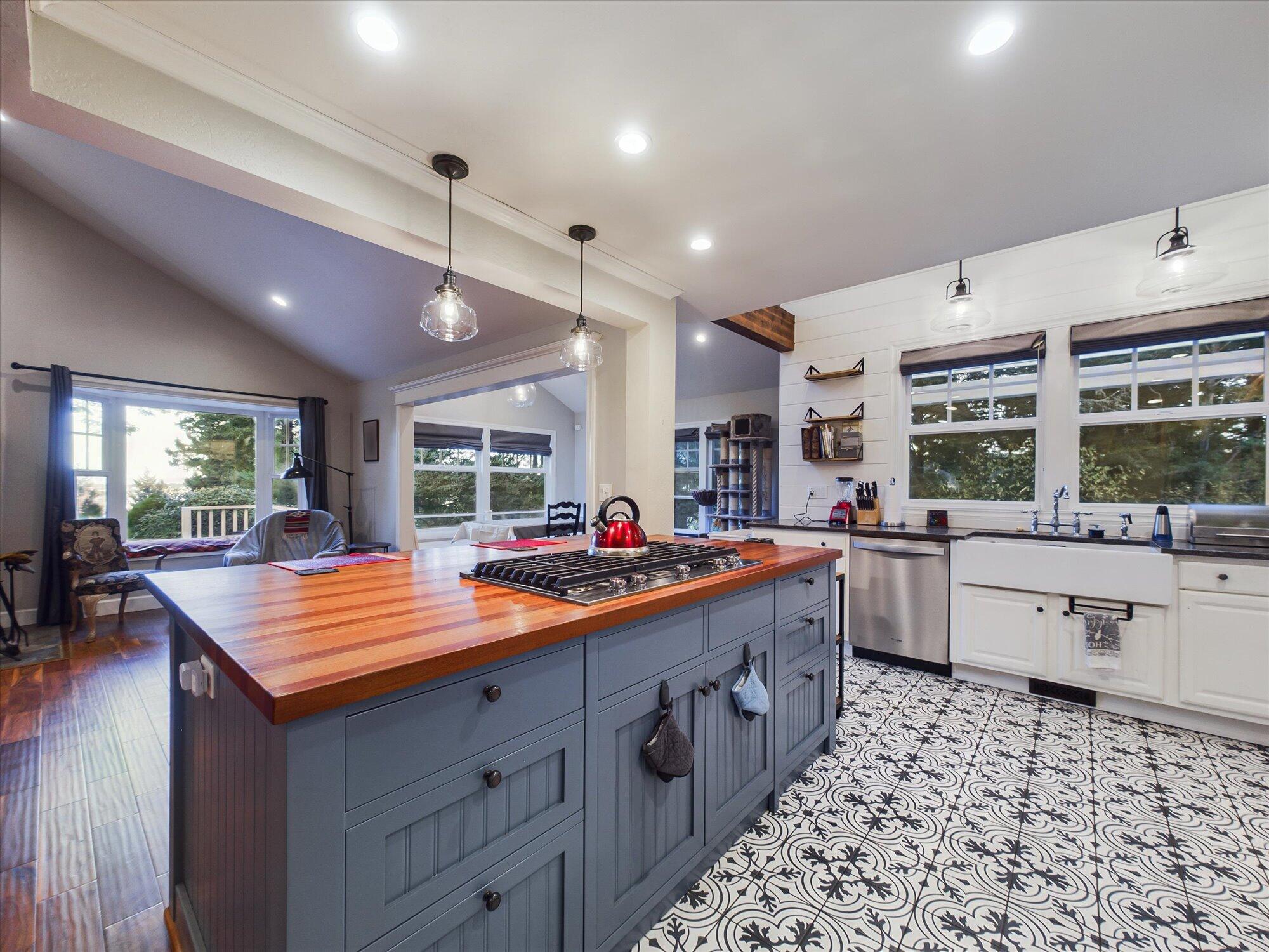 6787 Clover Lane