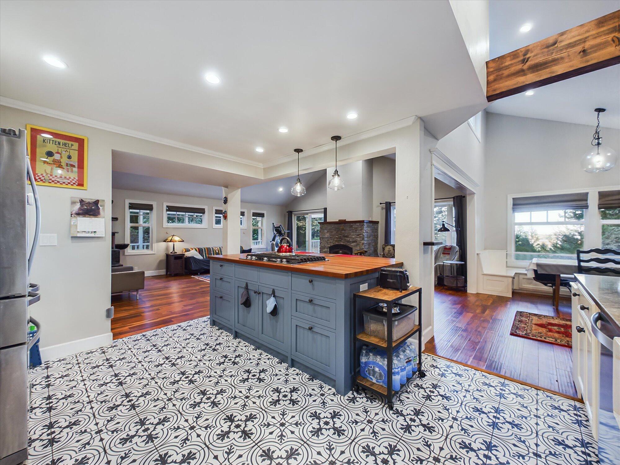 6787 Clover Lane