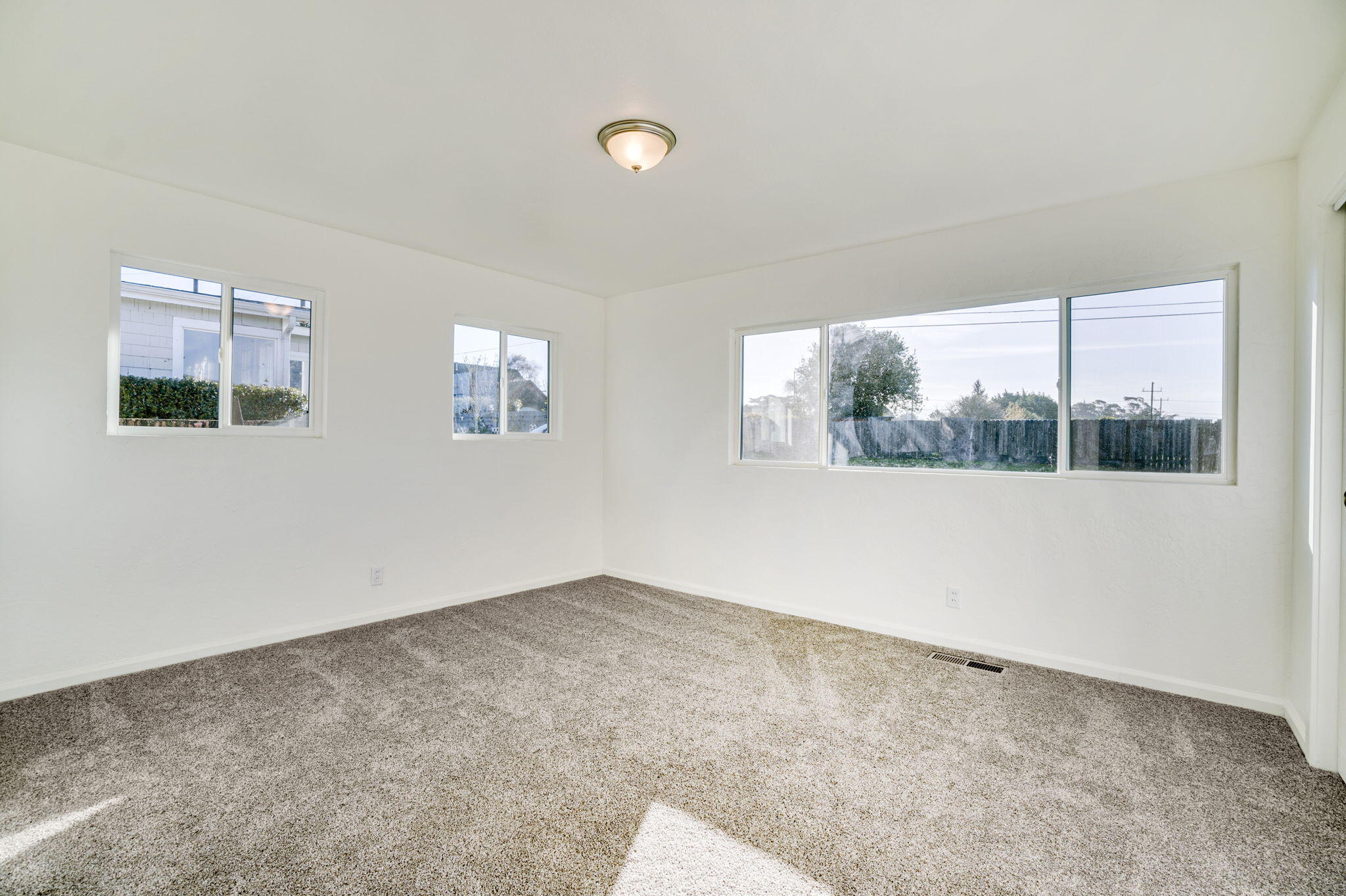 838 Mccullens Avenue