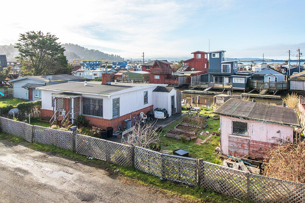 105 Crab Street