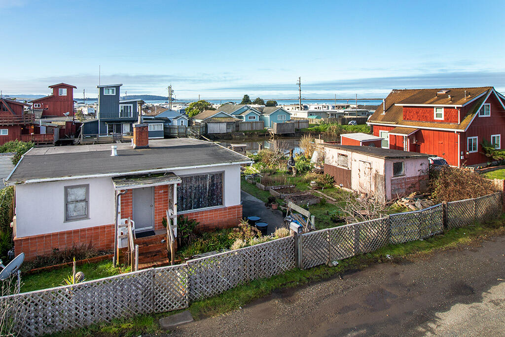 105 Crab Street