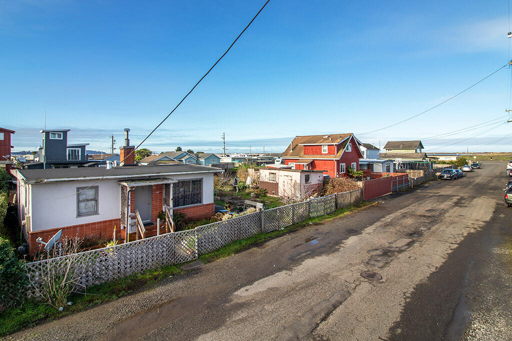 105 Crab Street
