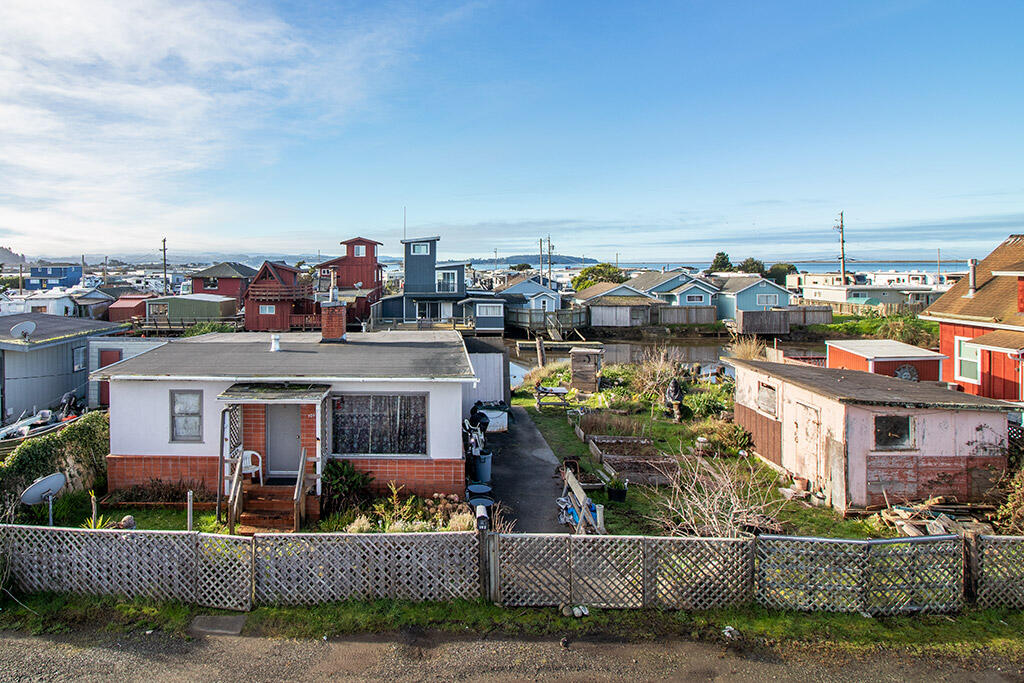 105 Crab Street