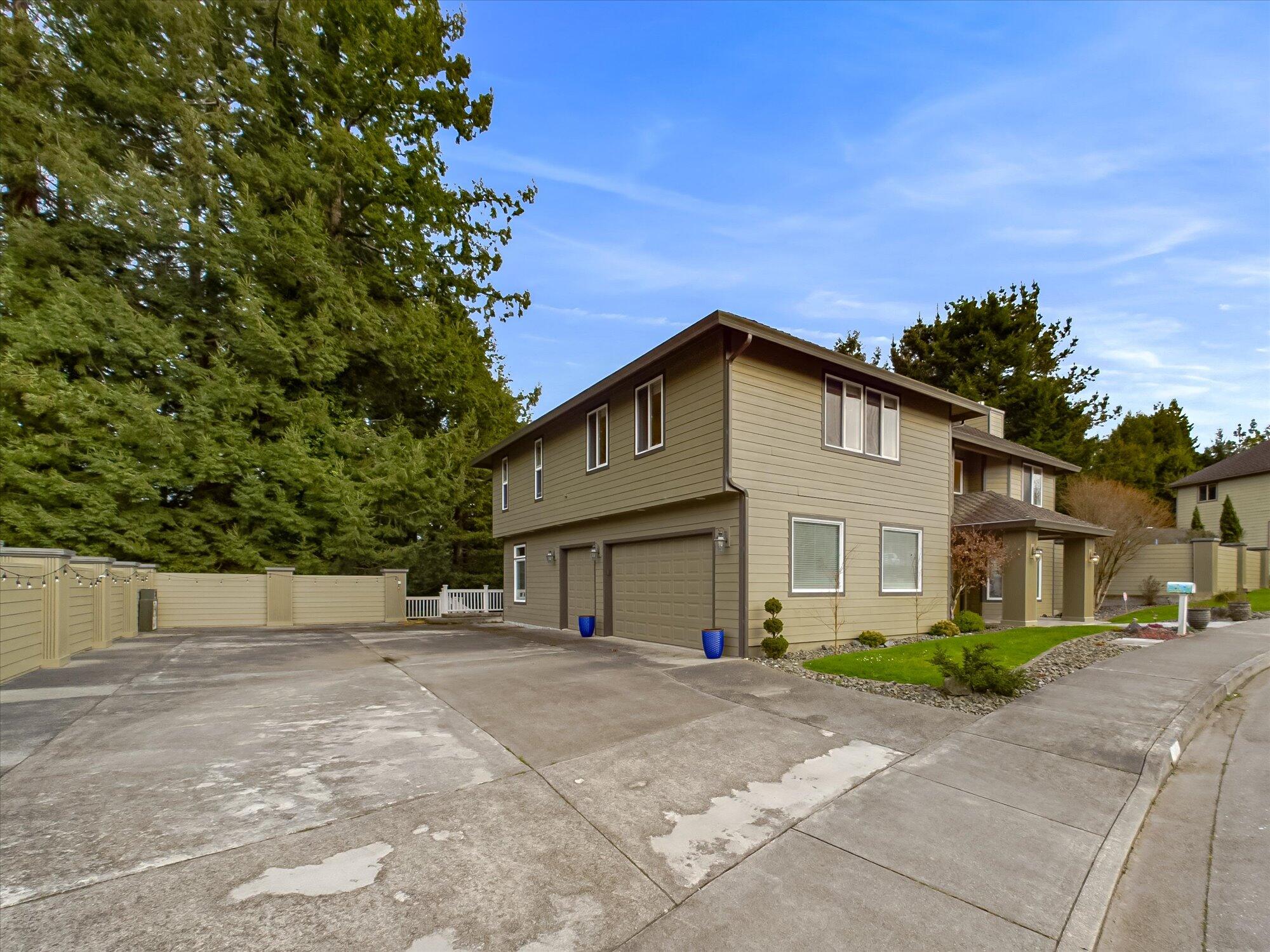 4763 Dickson Drive