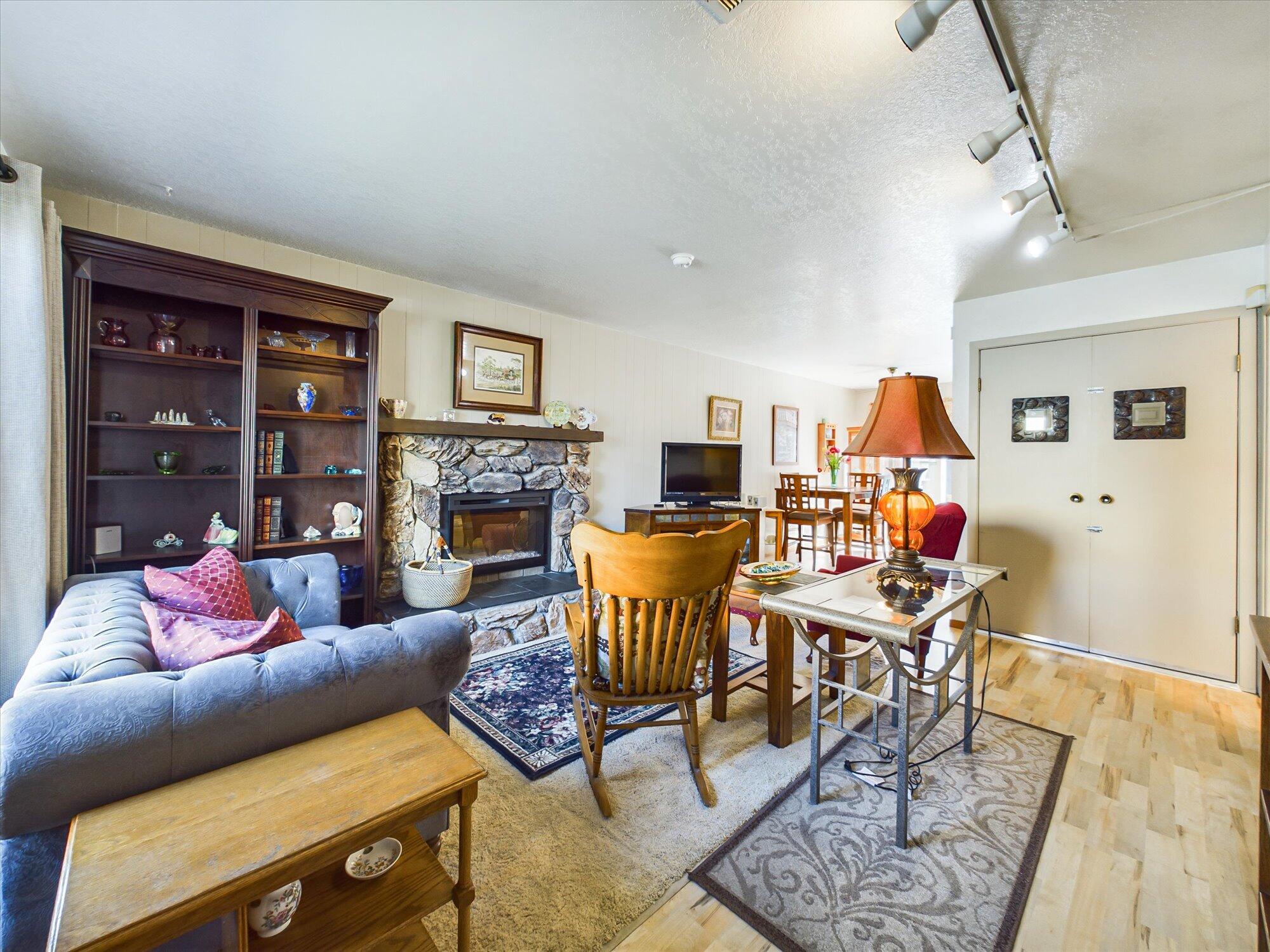 931 Hill #7 Street