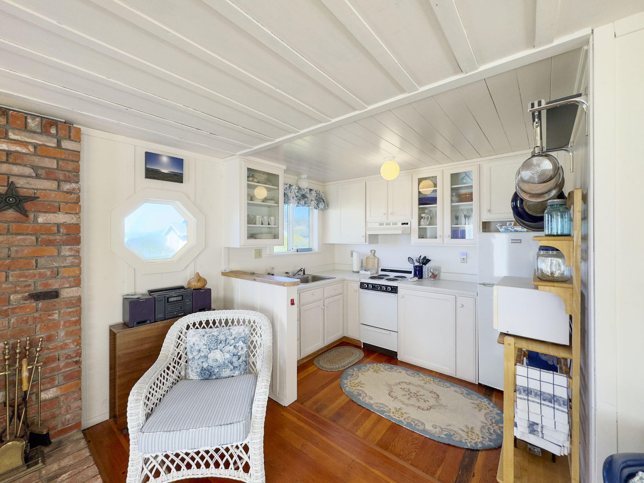 644 Shore Lane