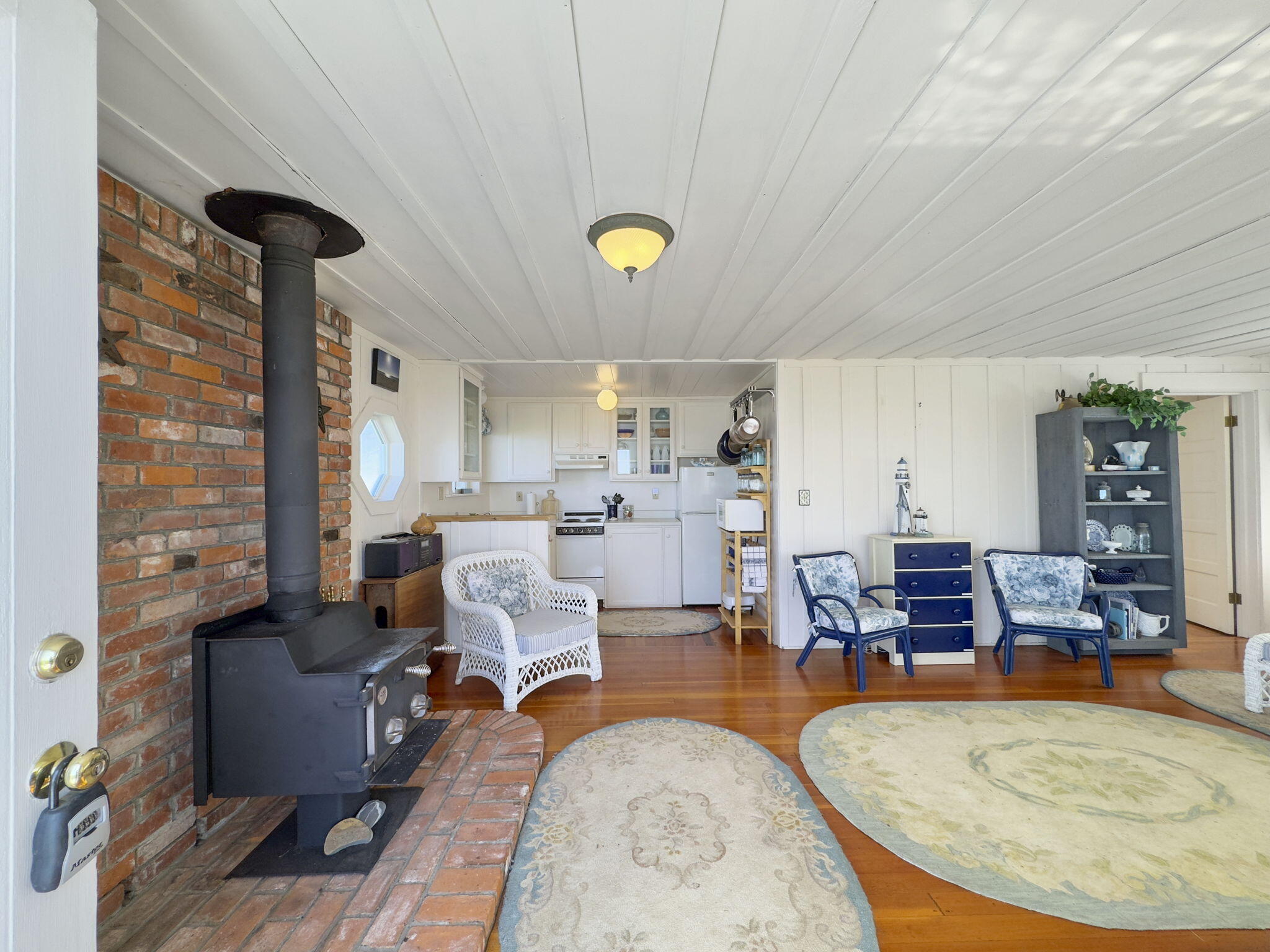 644 Shore Lane