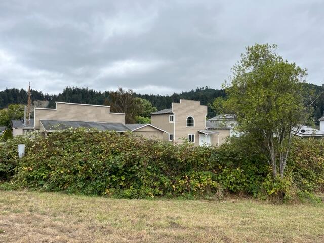 385 Davis Street