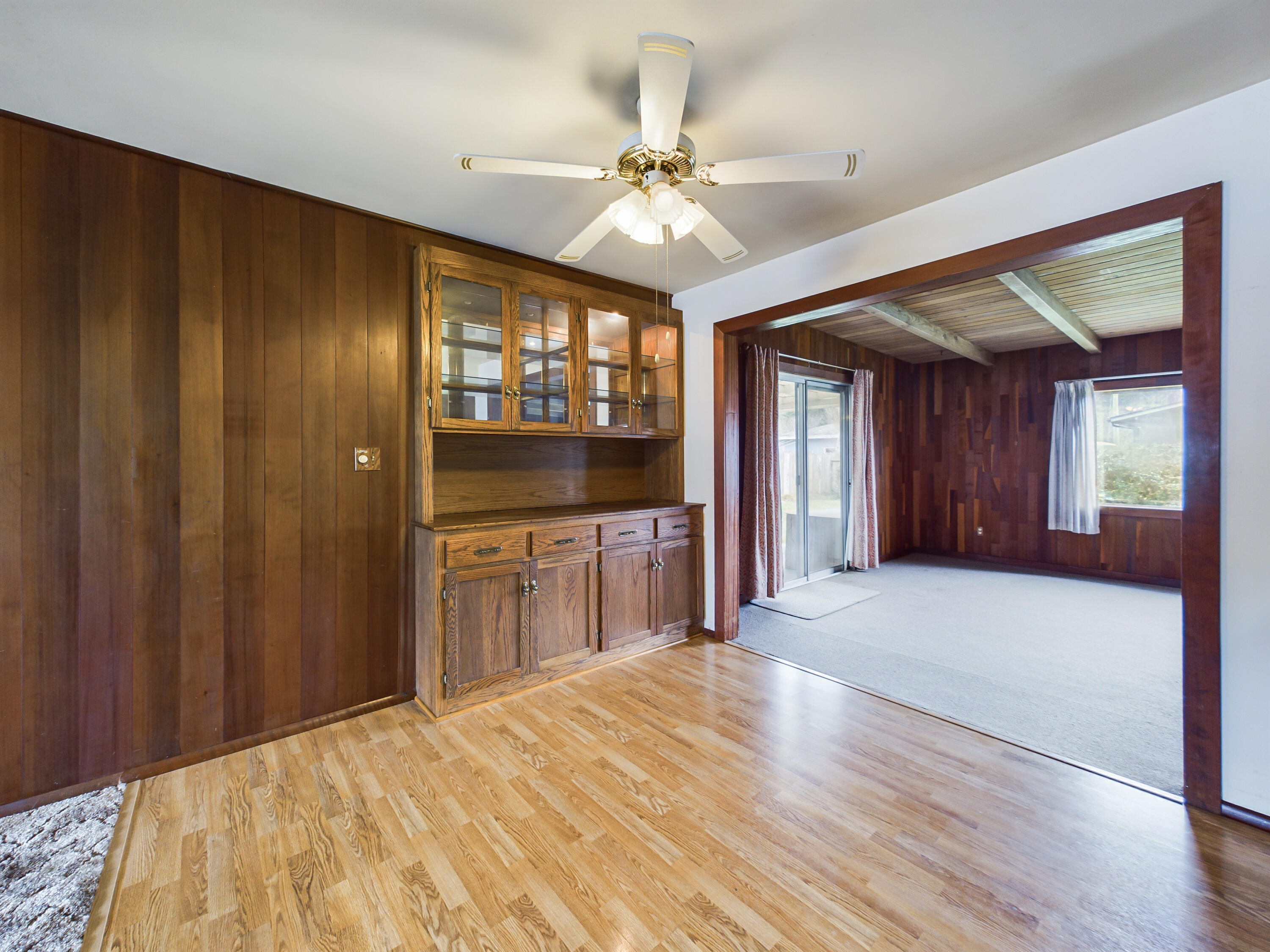 2560 Davis Way