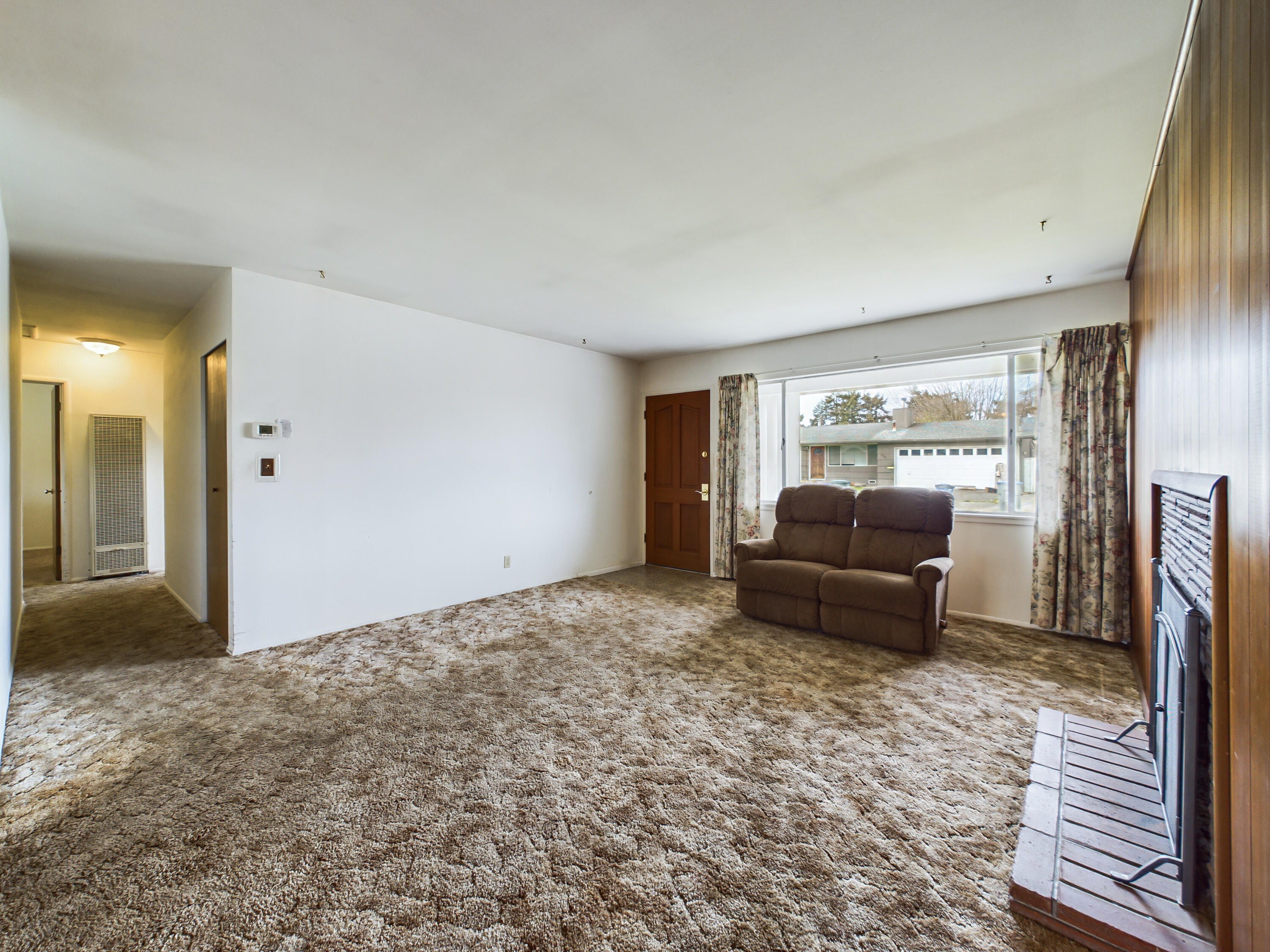 2560 Davis Way