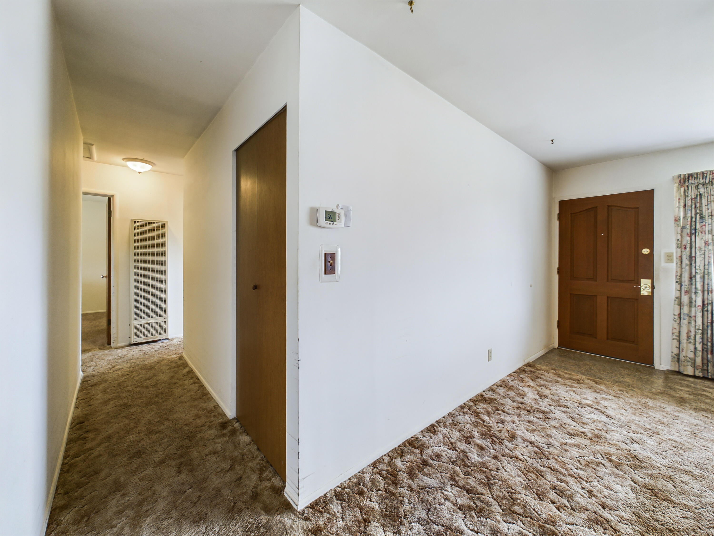 2560 Davis Way