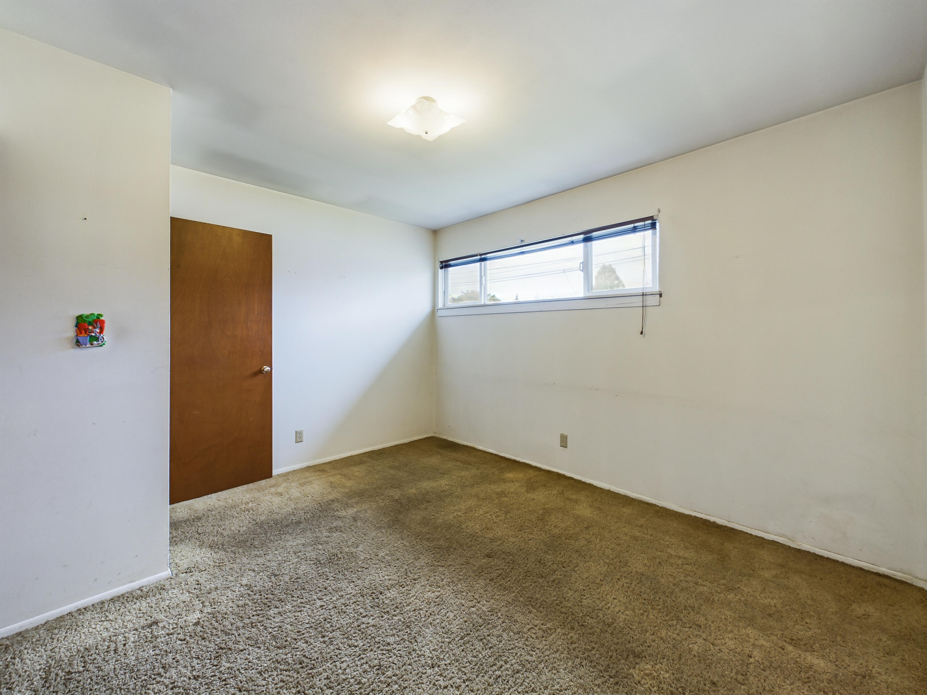 2560 Davis Way