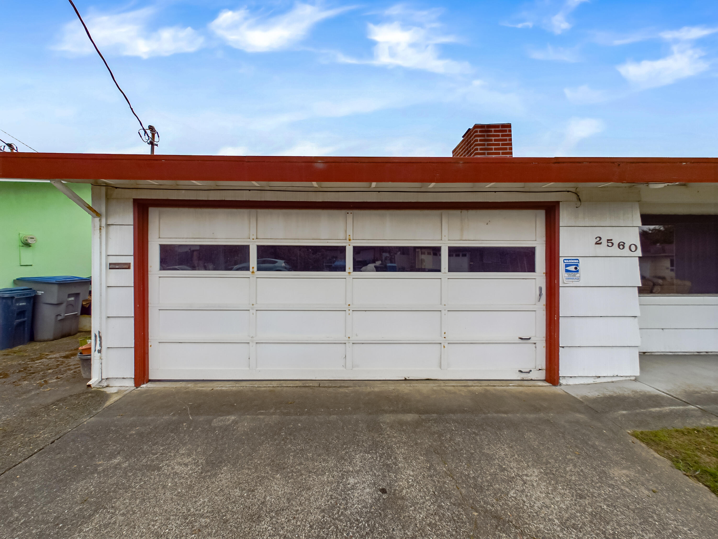 2560 Davis Way