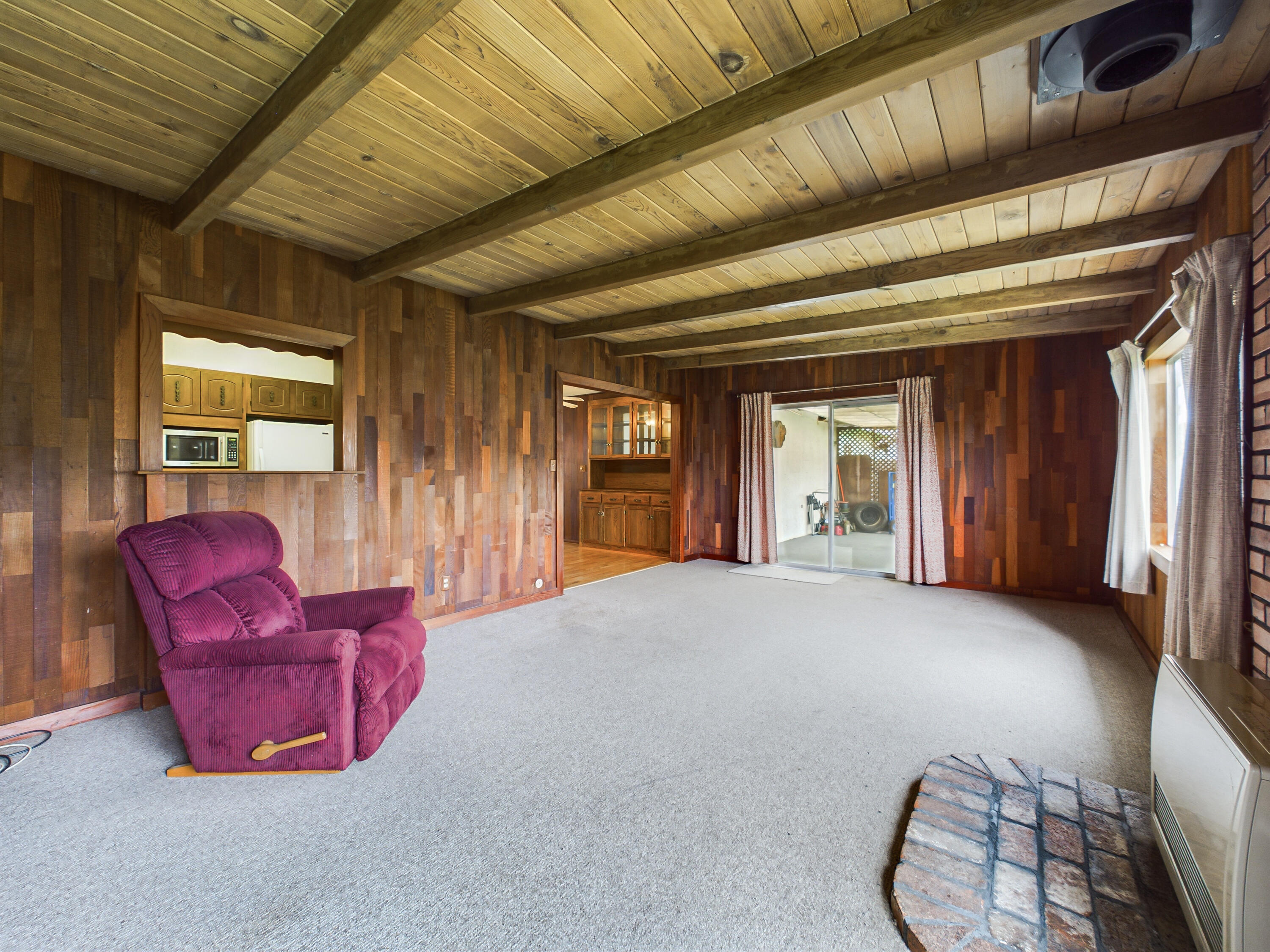 2560 Davis Way