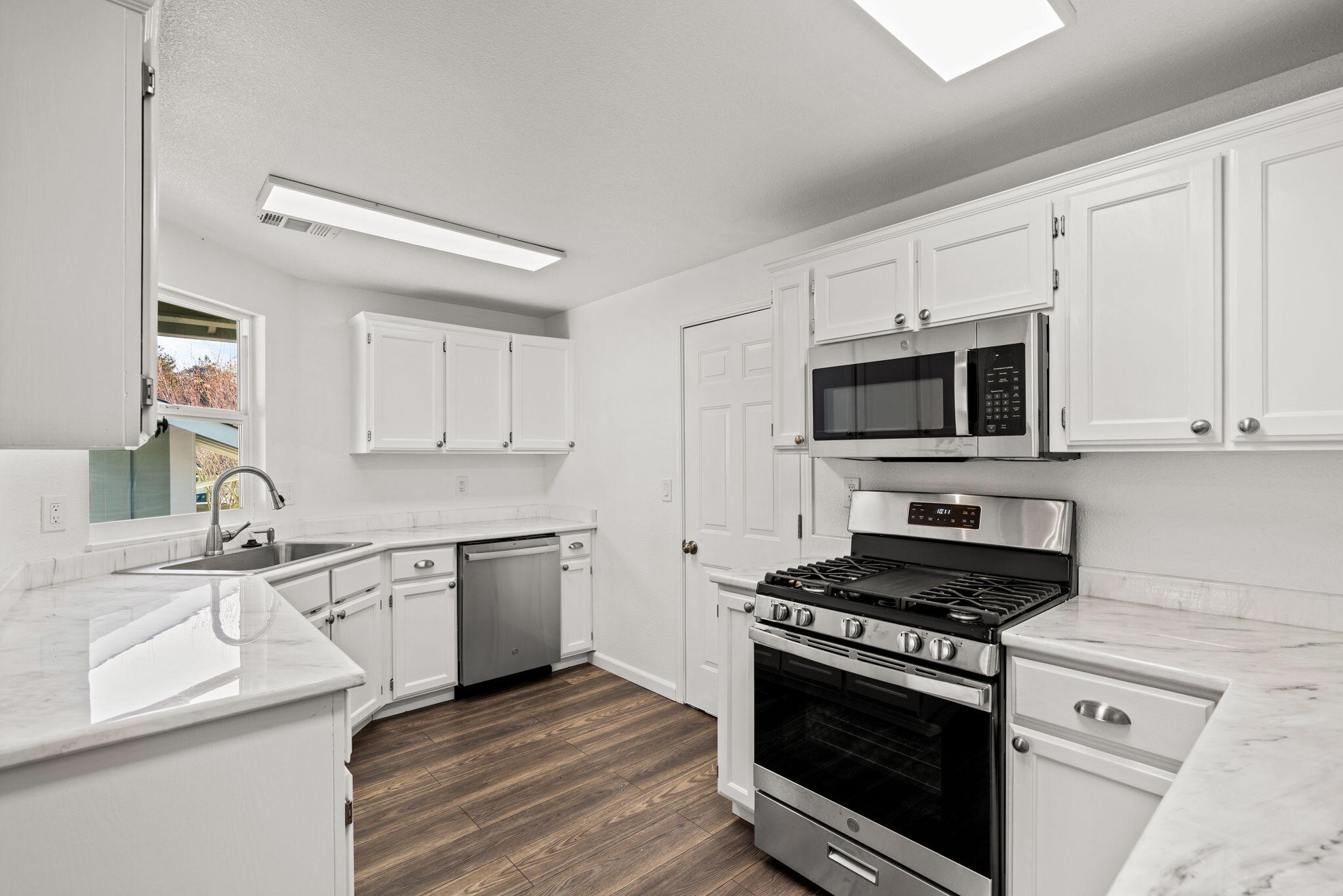 3980 Hillside Court