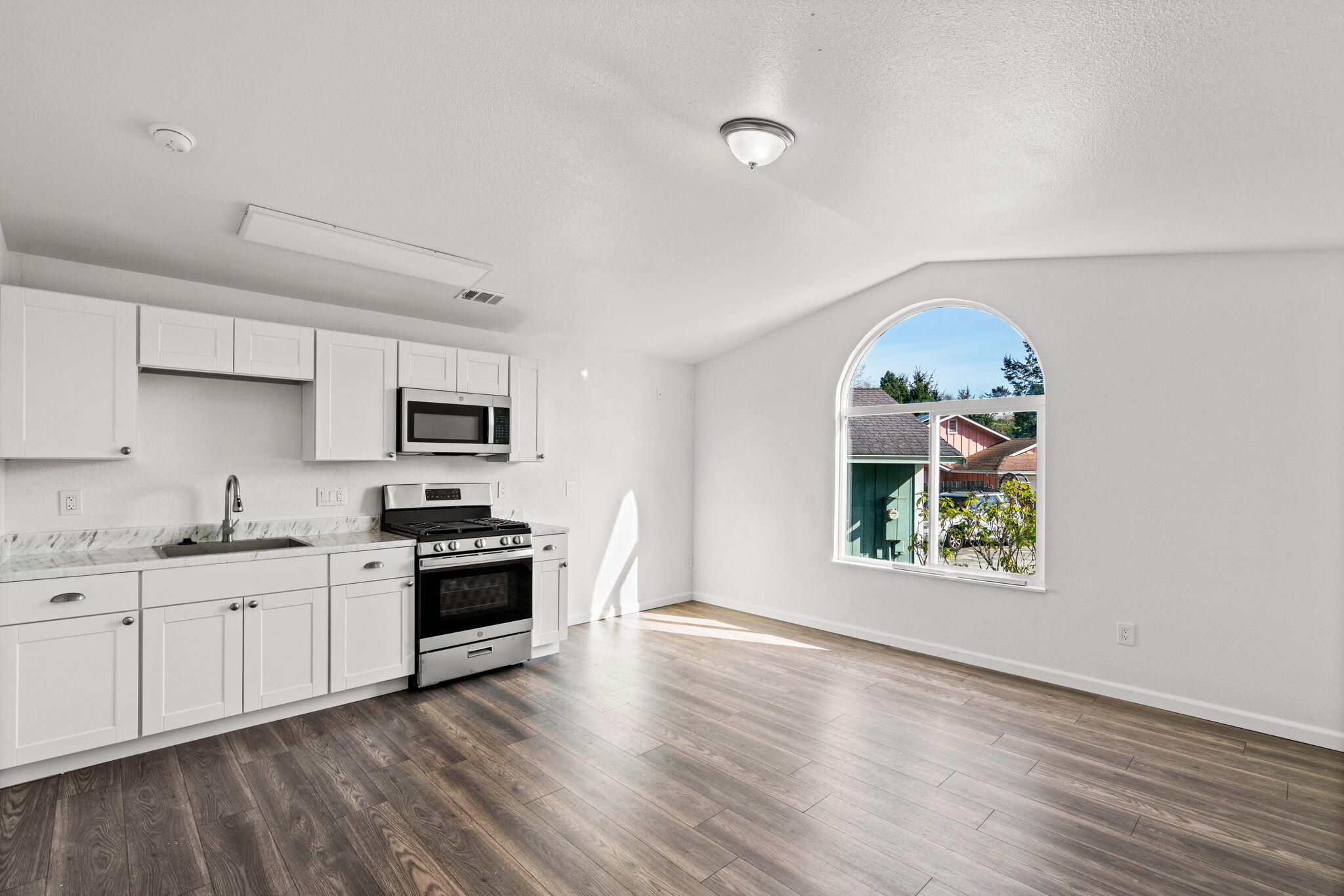 3980 Hillside Court