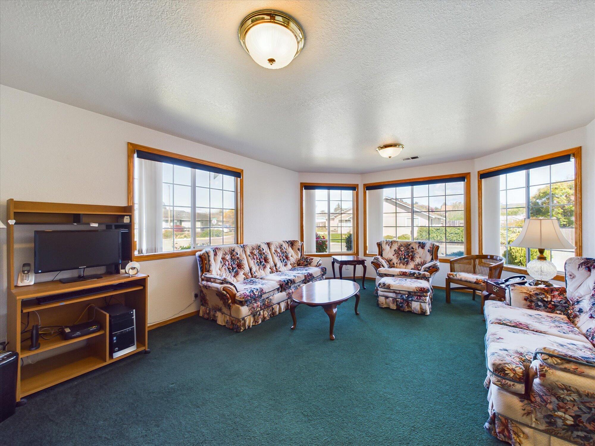 1900 Heartwood Drive, McKinleyville