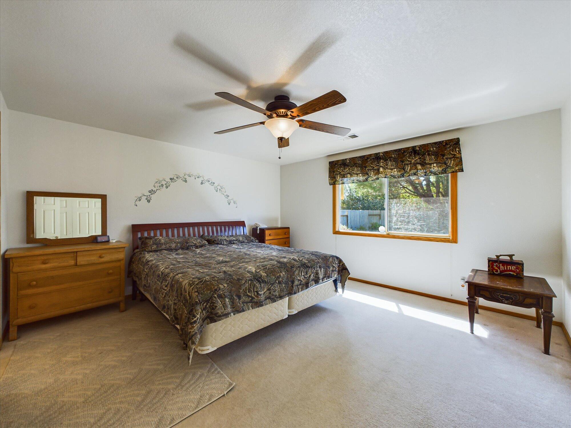1900 Heartwood Drive, McKinleyville