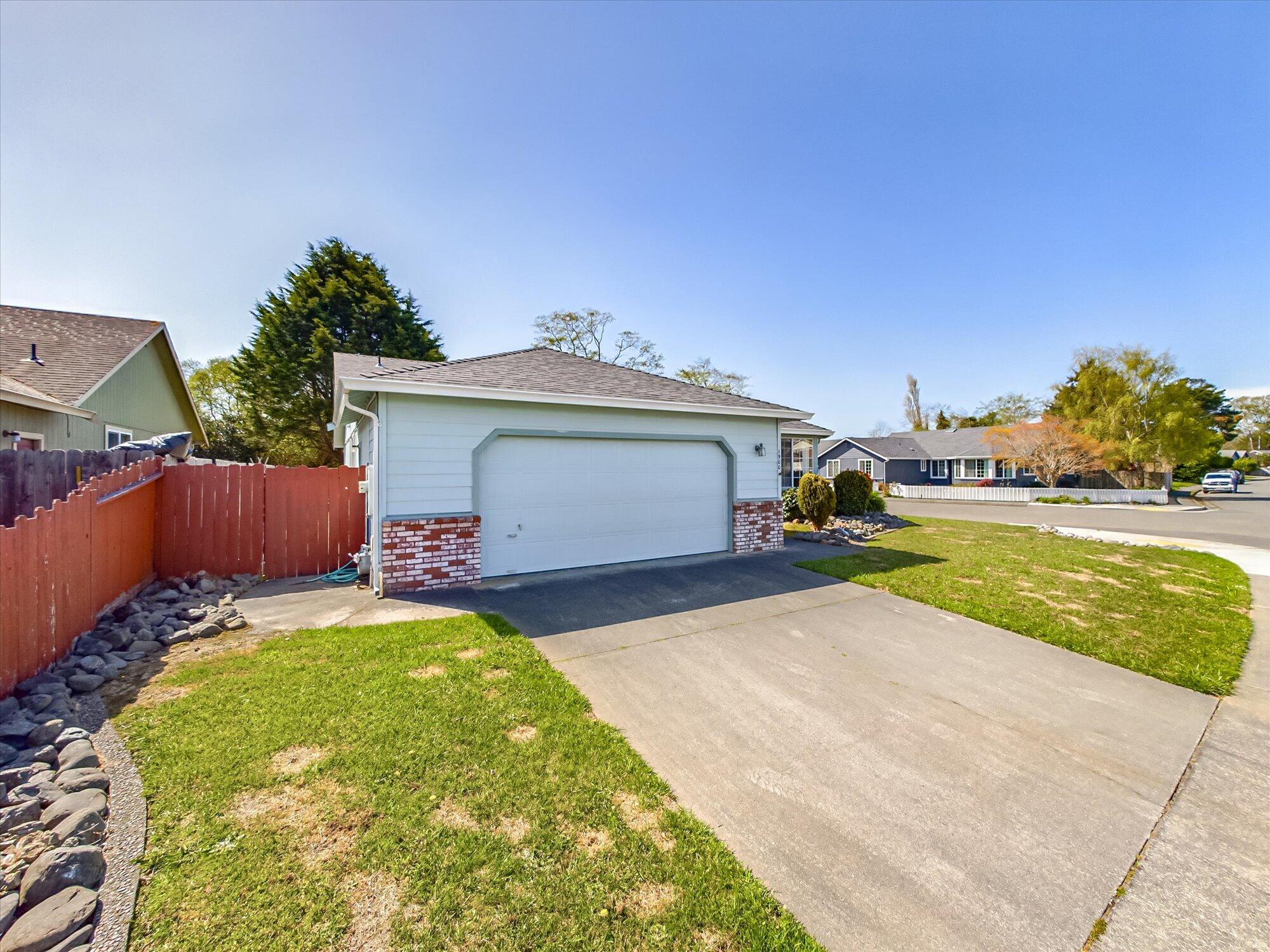 1900 Heartwood Drive, McKinleyville
