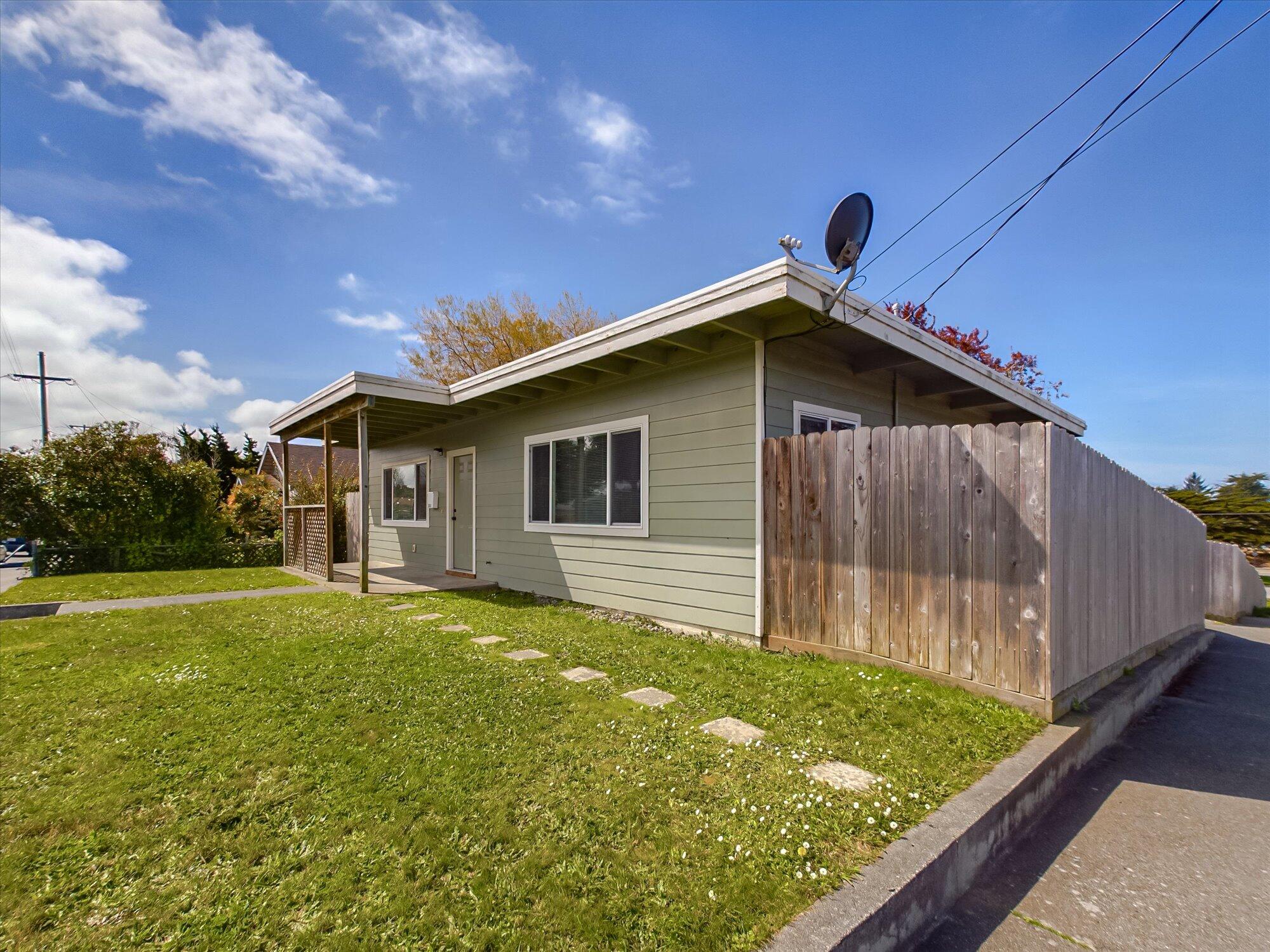 3404 Oregon Street