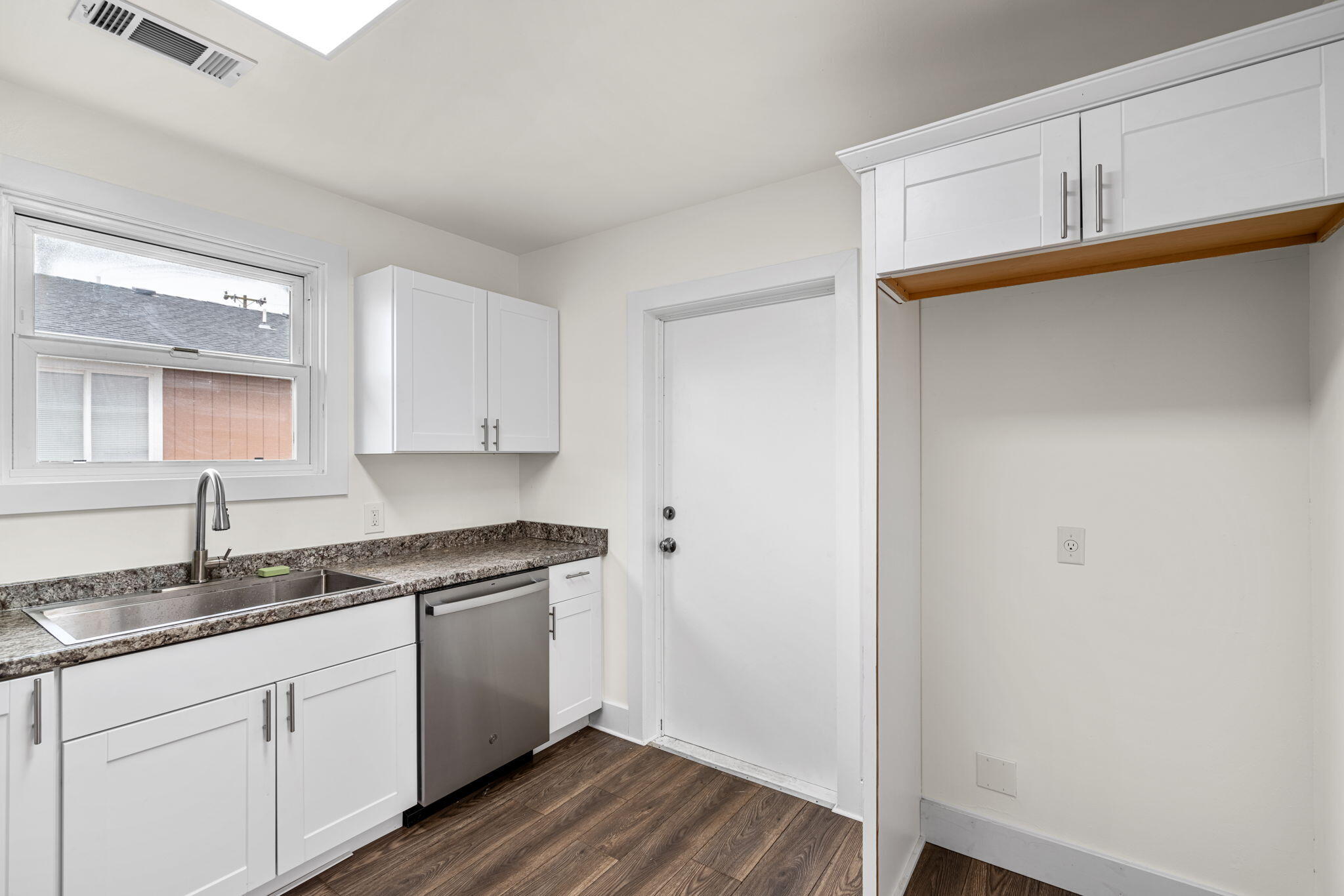 3558 High Street