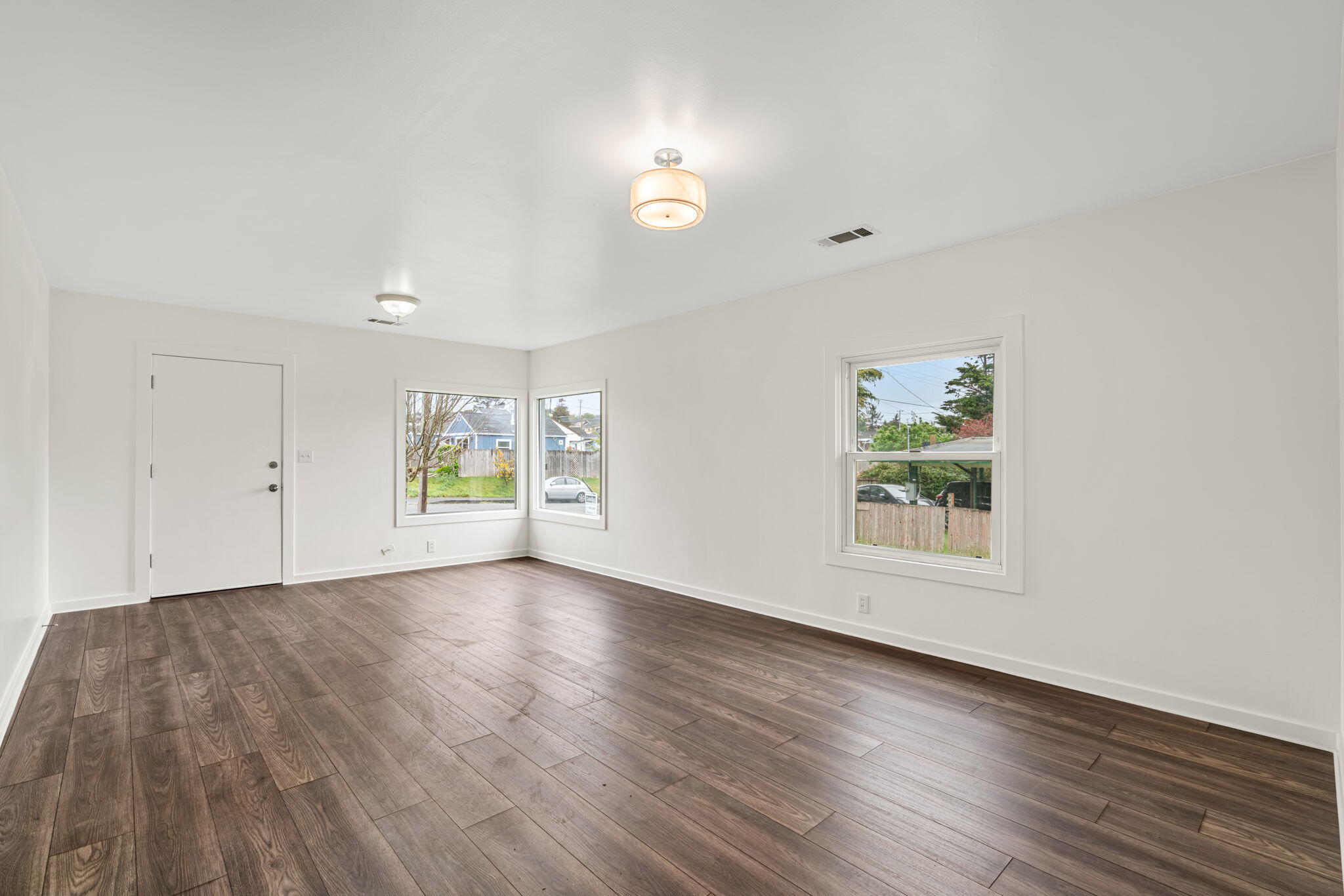 3558 High Street