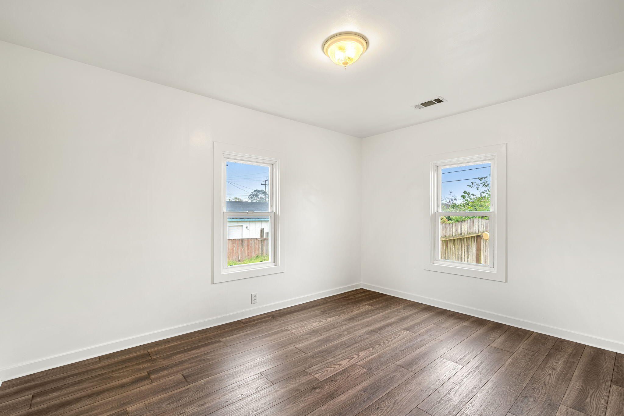 3558 High Street