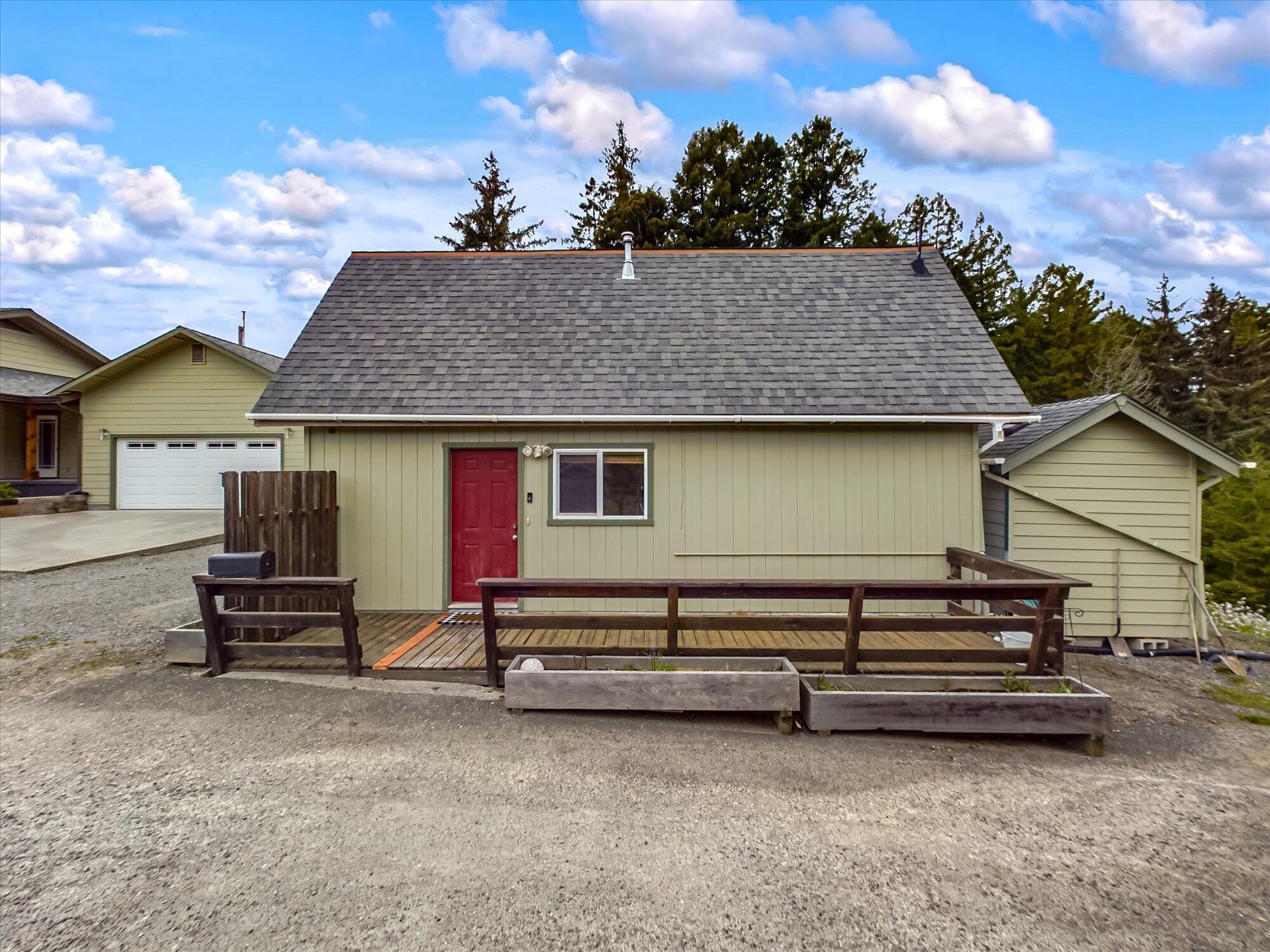 3925 Campton Road