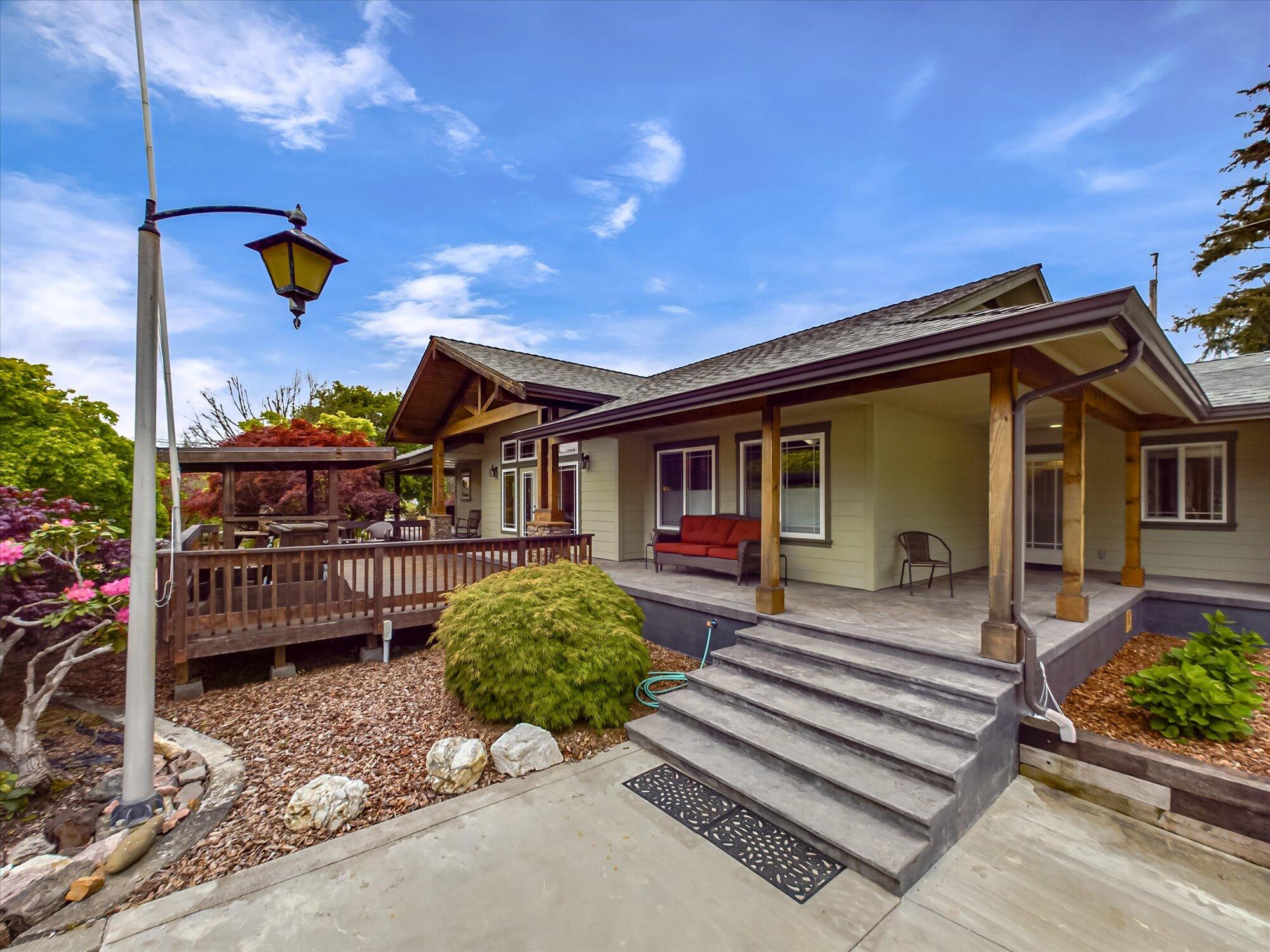 3925 Campton Road