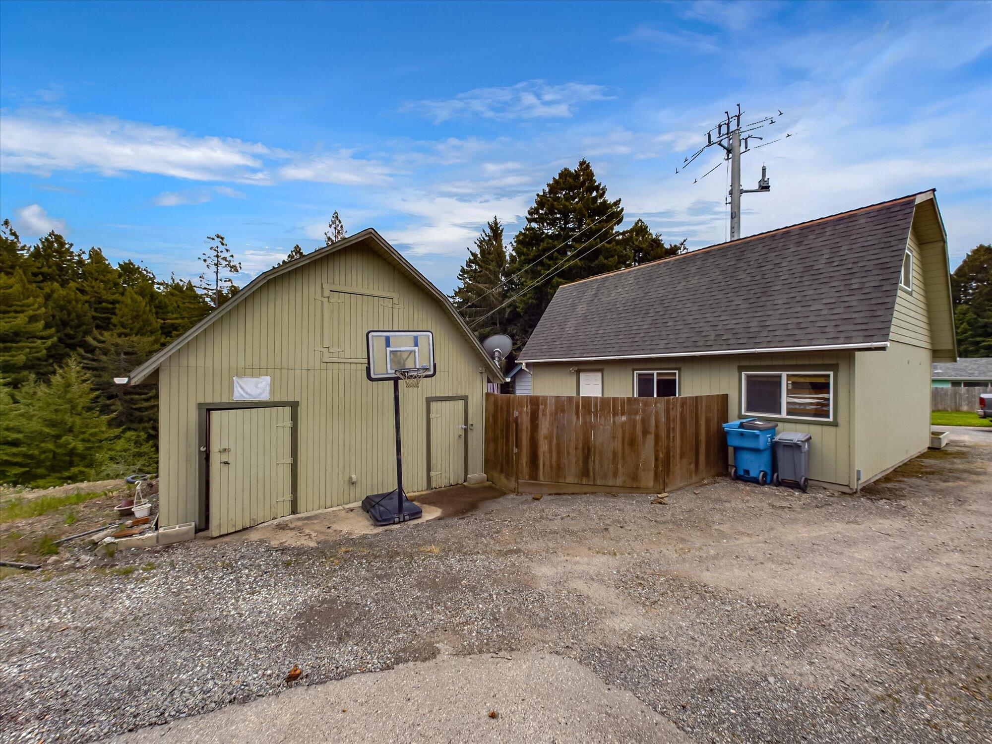 3925 Campton Road