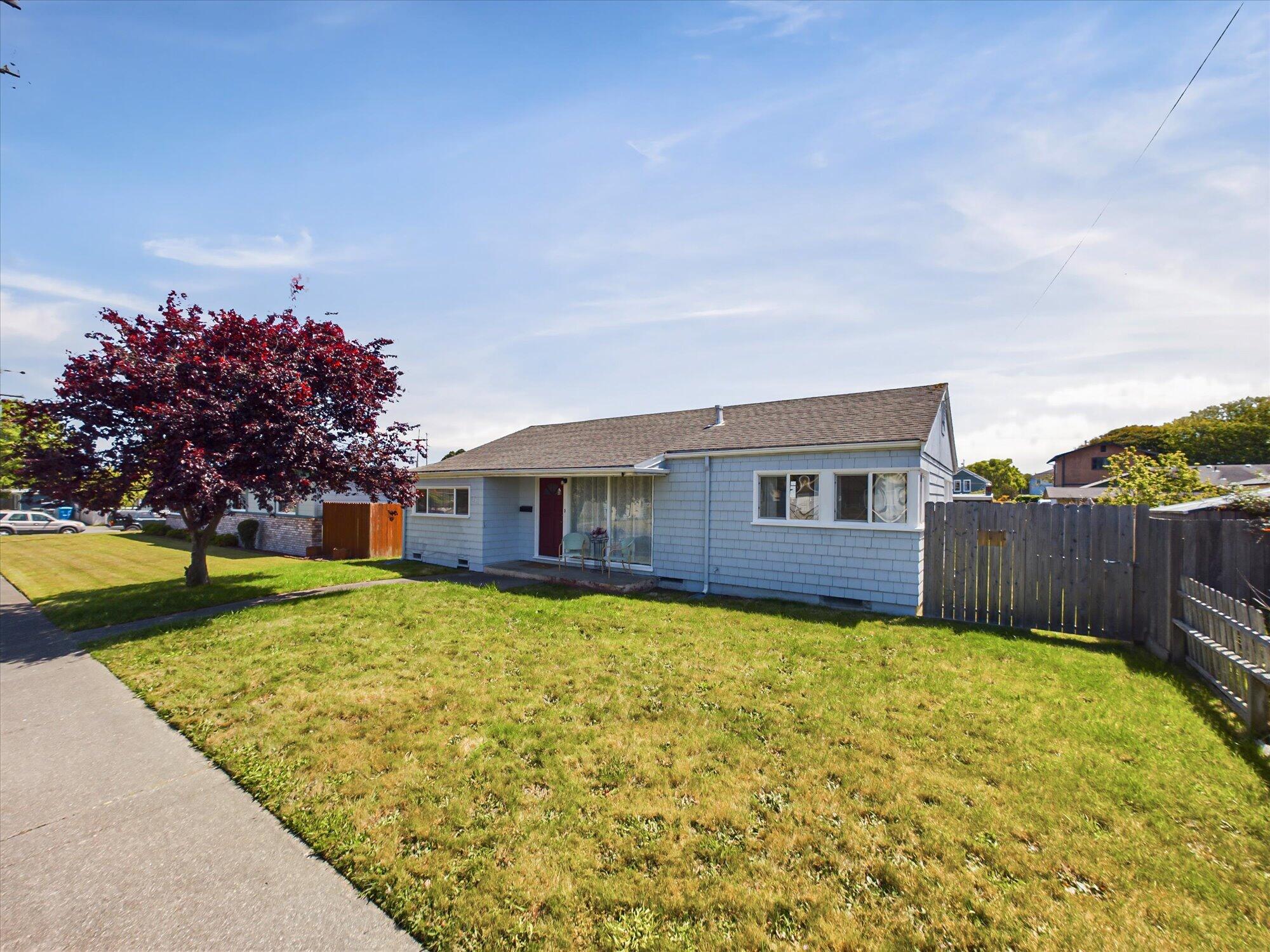 2619 Summit Street