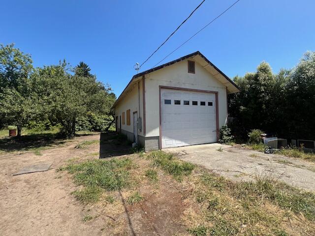 6863 Rohnerville Road