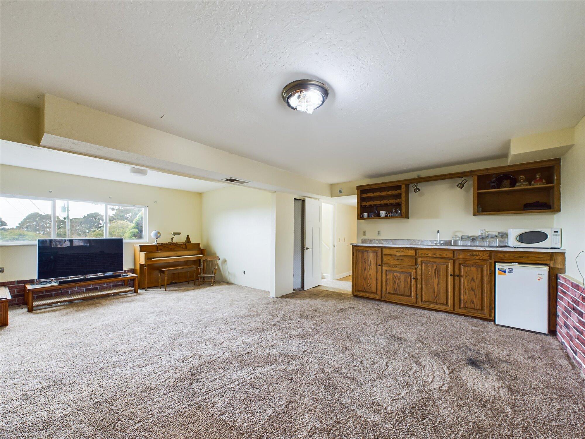 1563 Salmon Avenue, McKinleyville