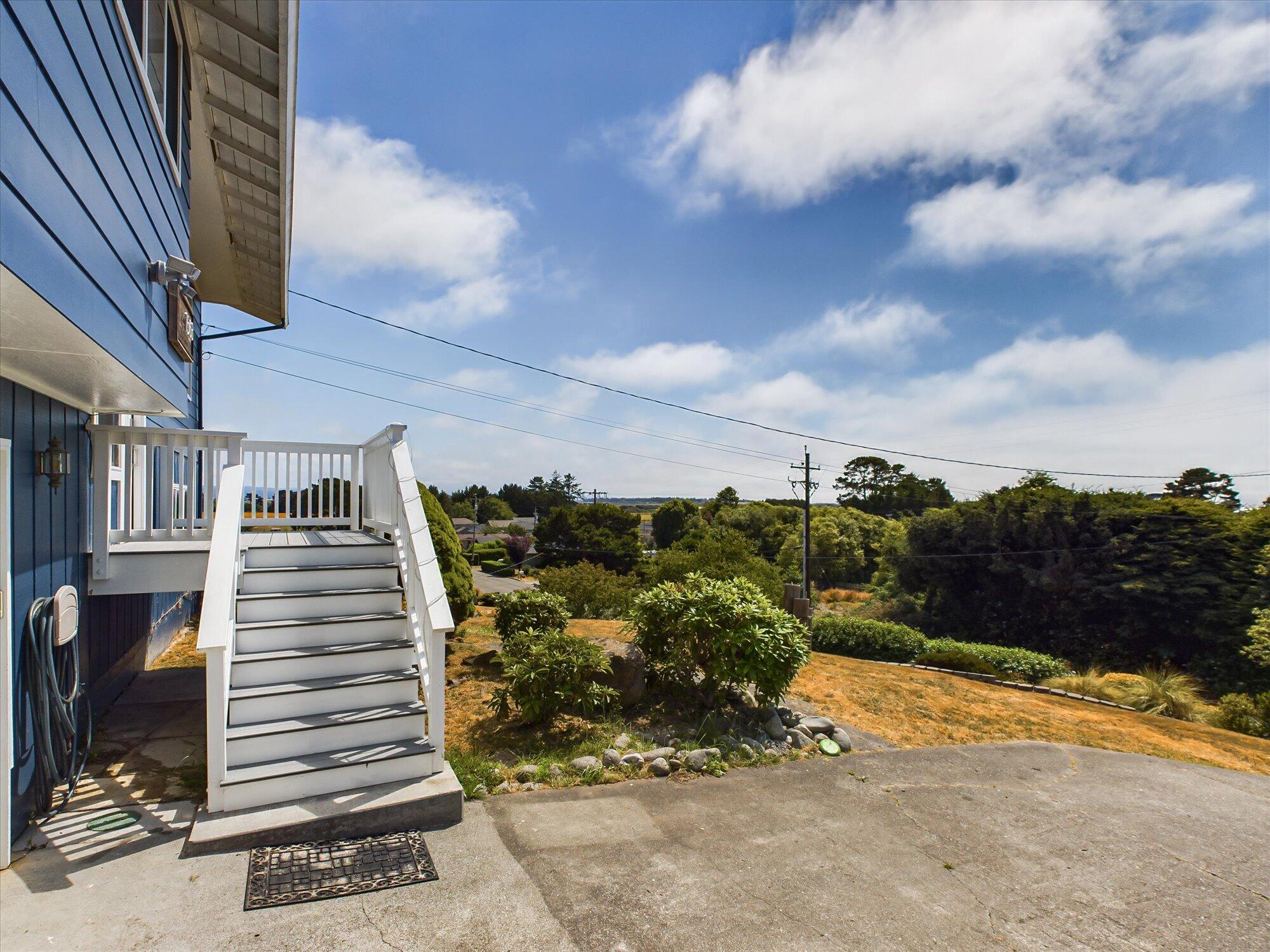 1563 Salmon Avenue, McKinleyville