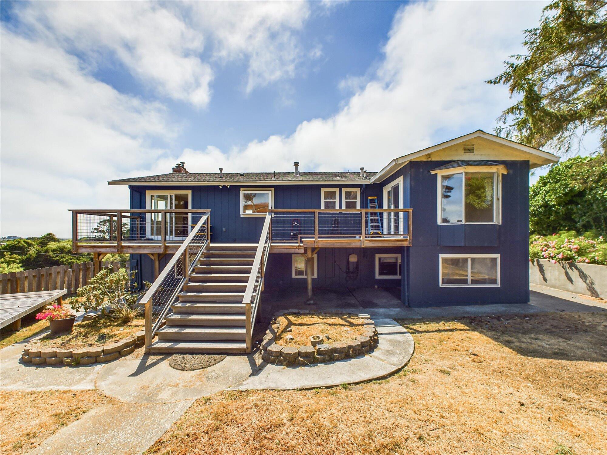1563 Salmon Avenue, McKinleyville