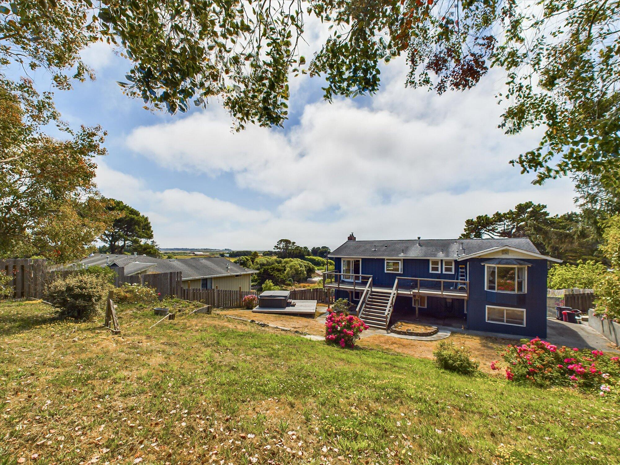 1563 Salmon Avenue, McKinleyville