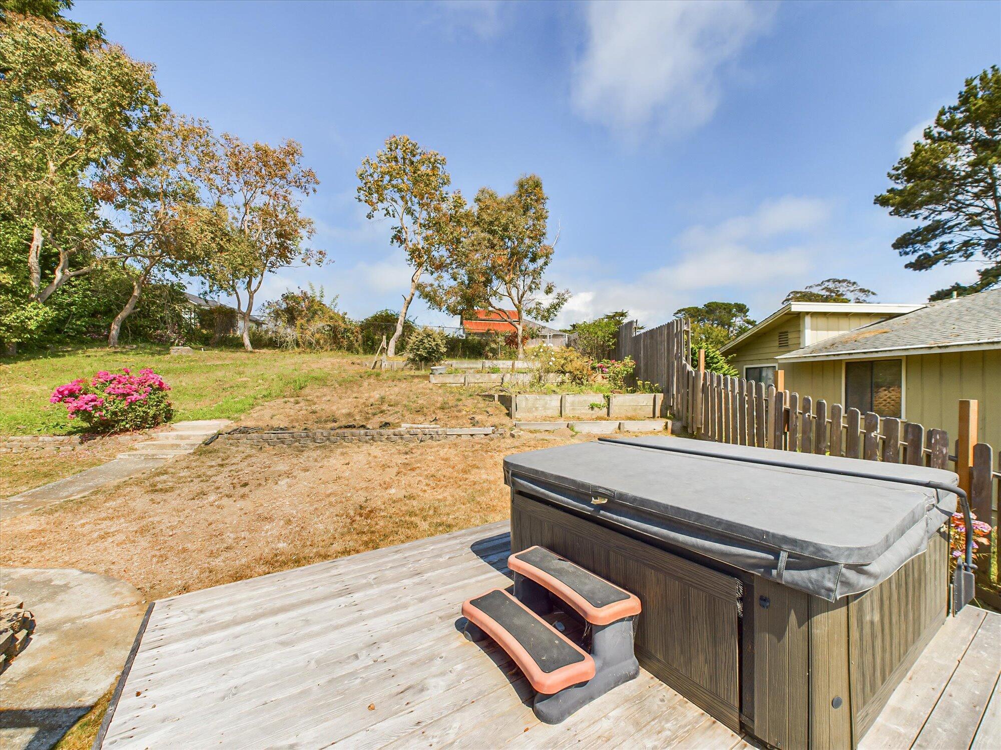 1563 Salmon Avenue, McKinleyville