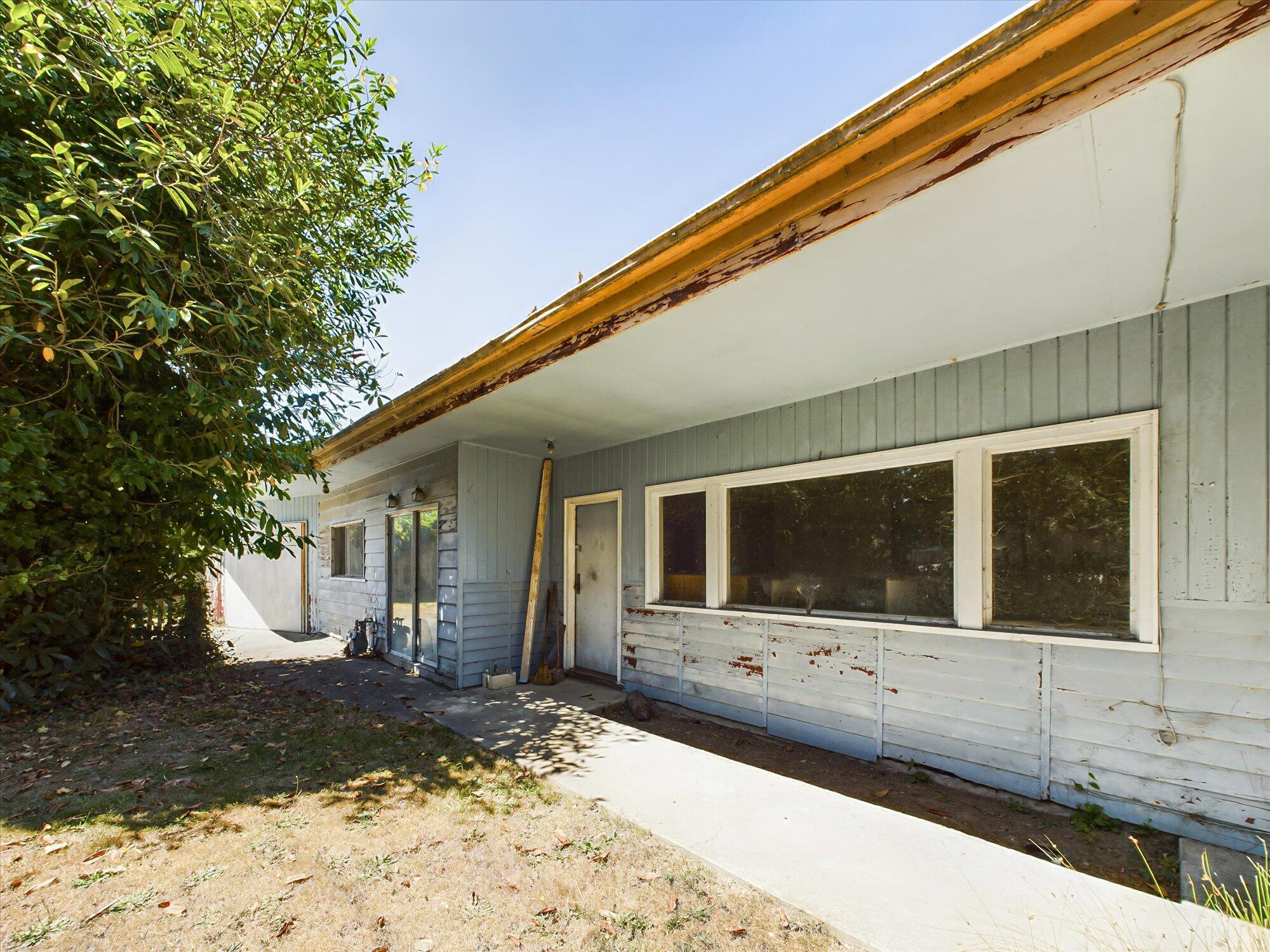 2035 Holly Street