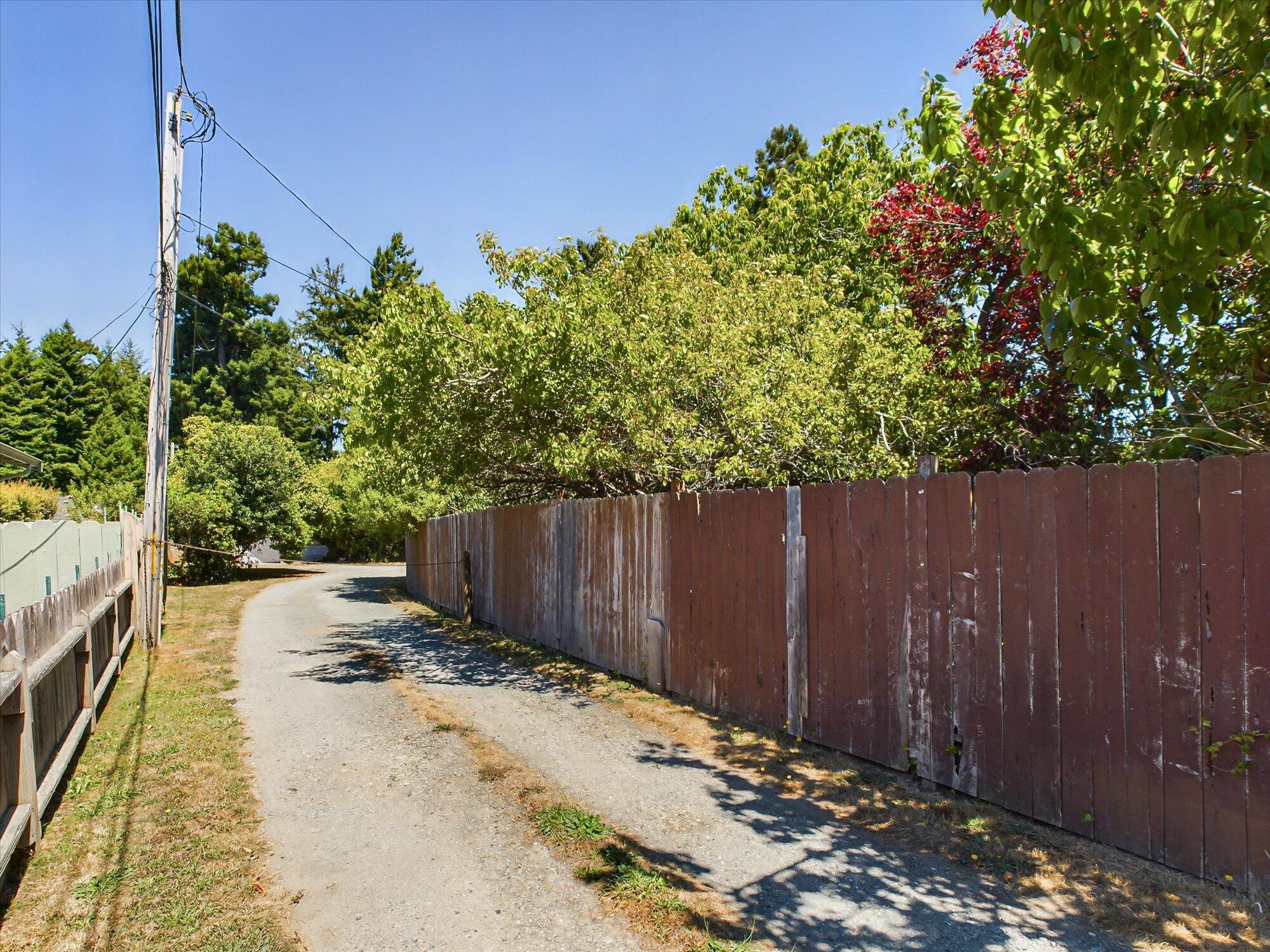 2035 Holly Street