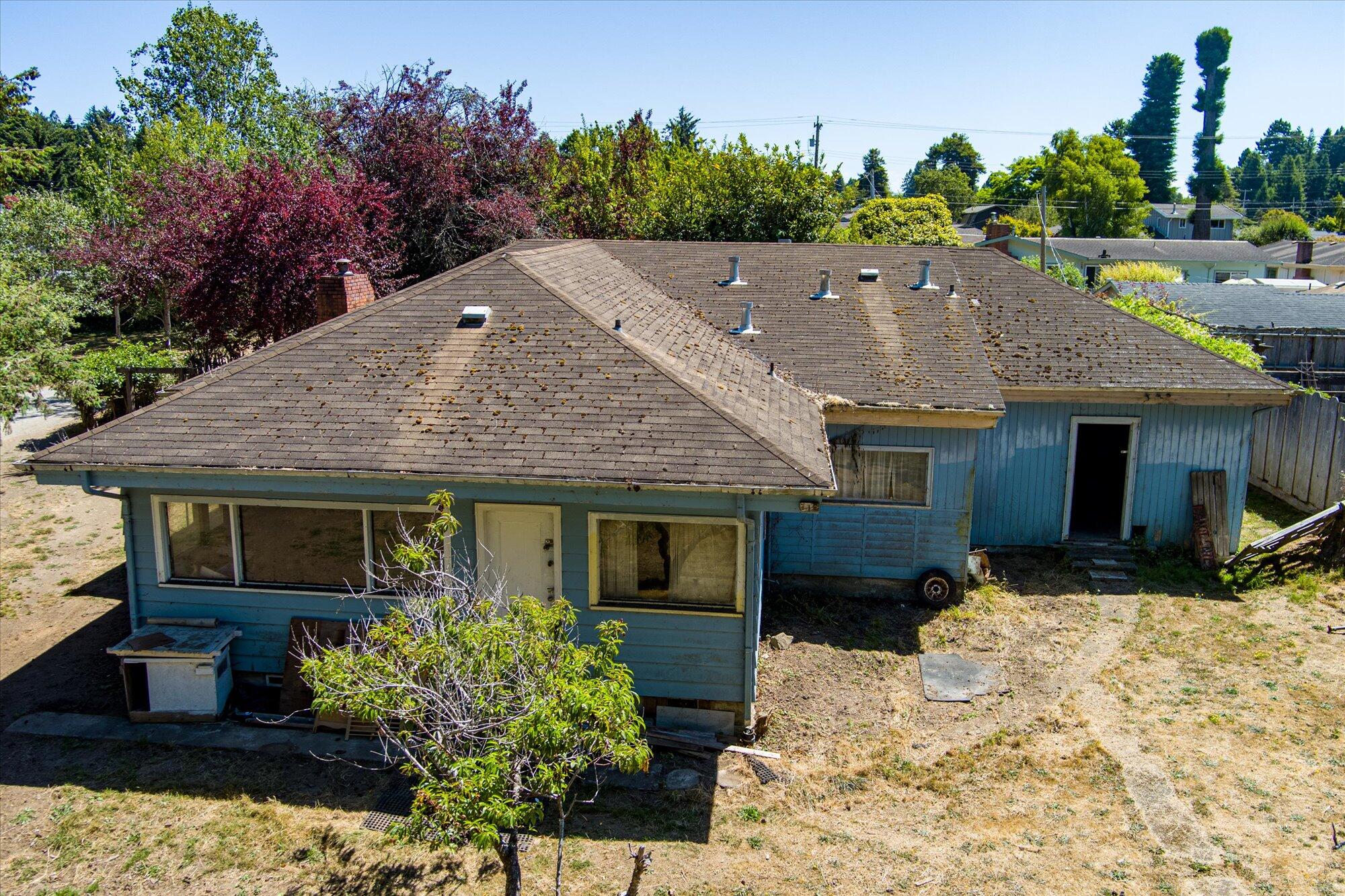 2035 Holly Street