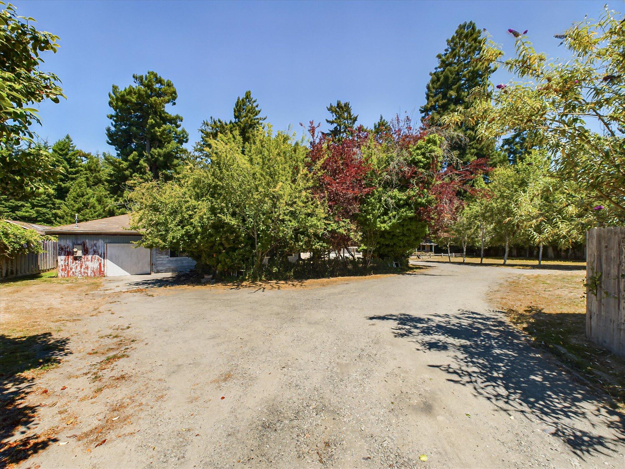 2035 Holly Street