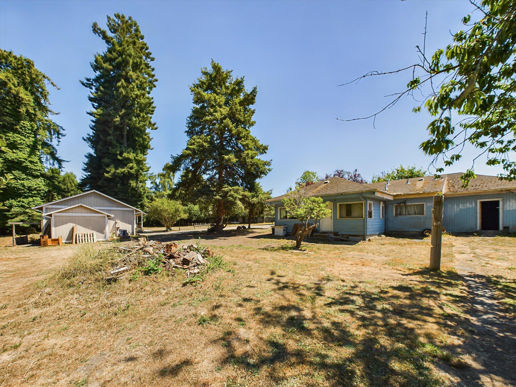 2035 Holly Street