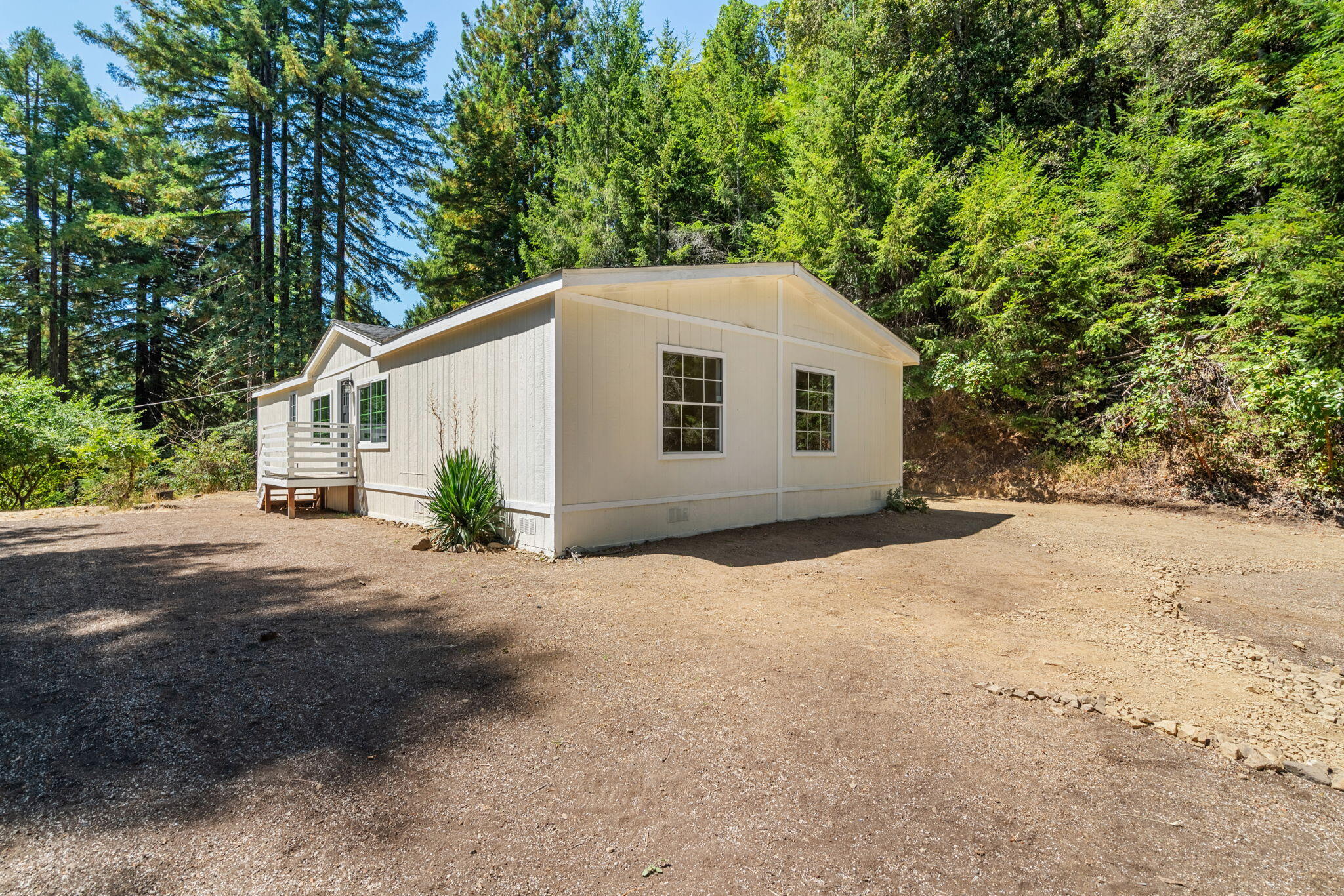 646 Sequoia Road