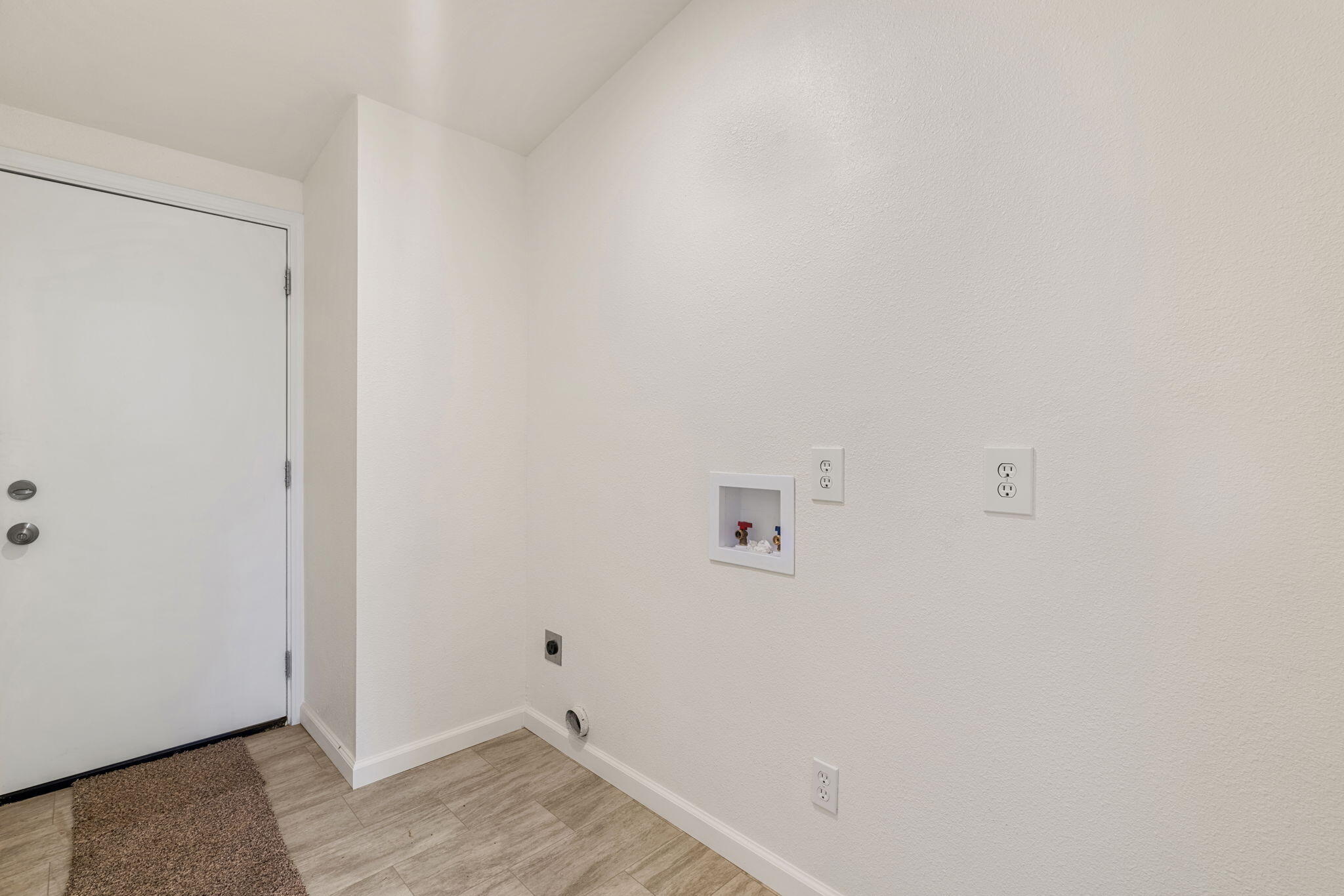 646 Sequoia Road